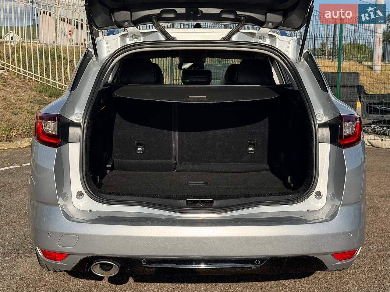 Renault Megane 2016 VIN VF1RFB00X56900182 фото оголошення 16 з 37