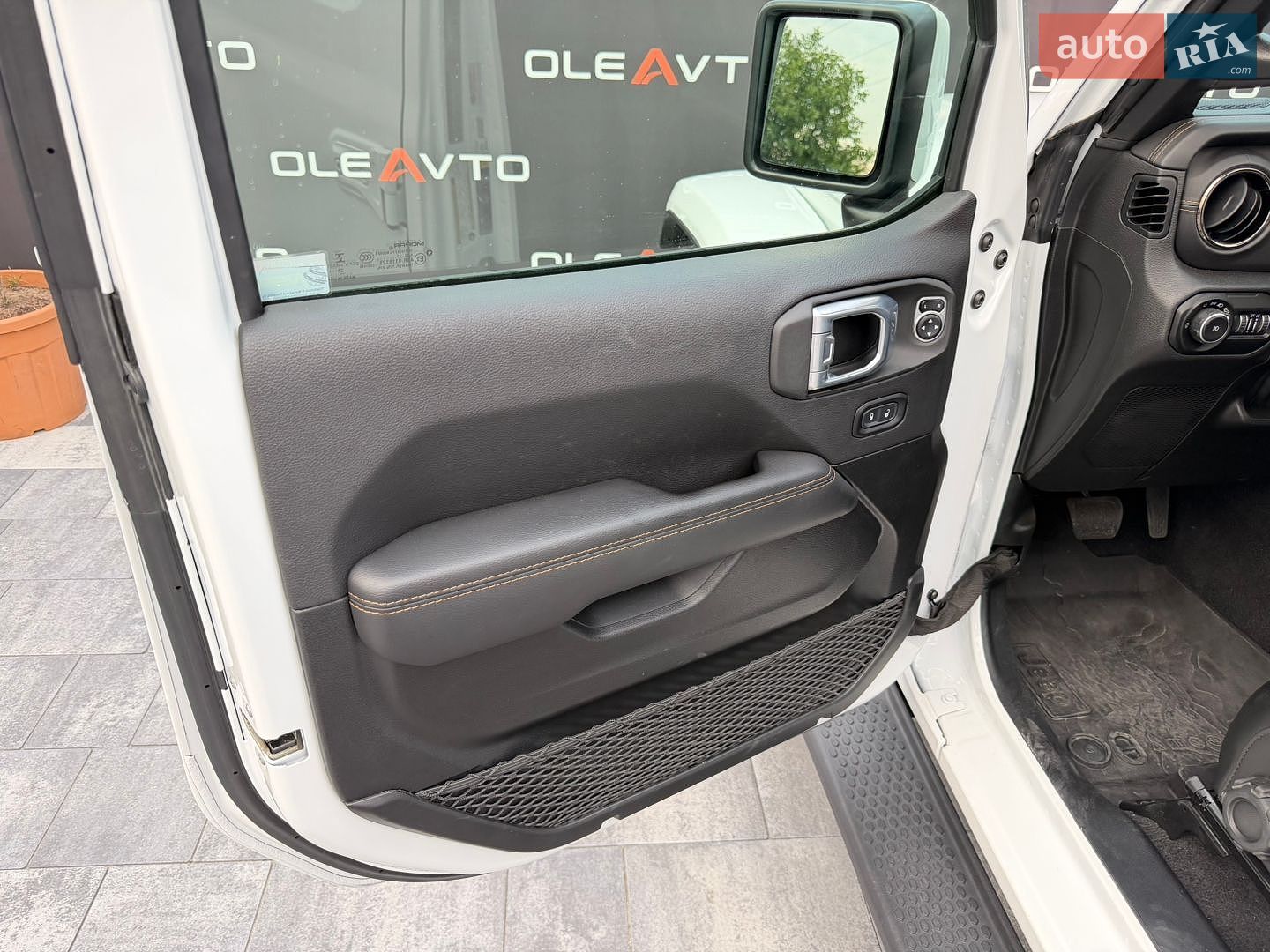 Jeep Wrangler 2021 VIN 1C4HJXEM4MW701812 фото оголошення 35 з 71