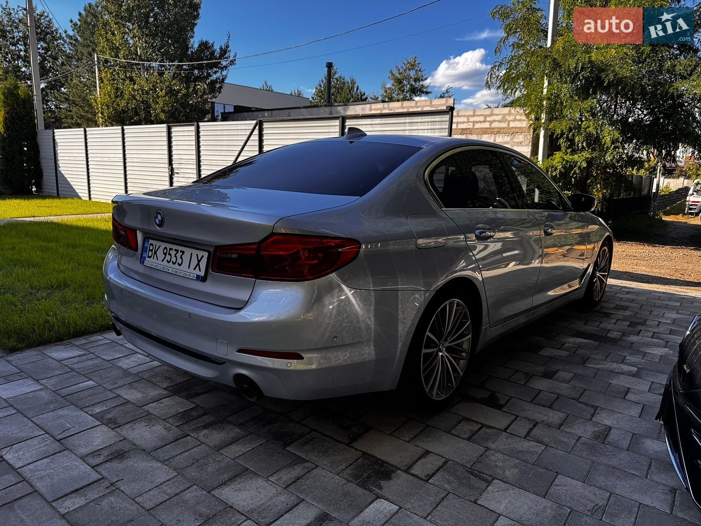 BMW 5 Series 2017 VIN WBAJA5C30HG898006 фото оголошення 12 з 33