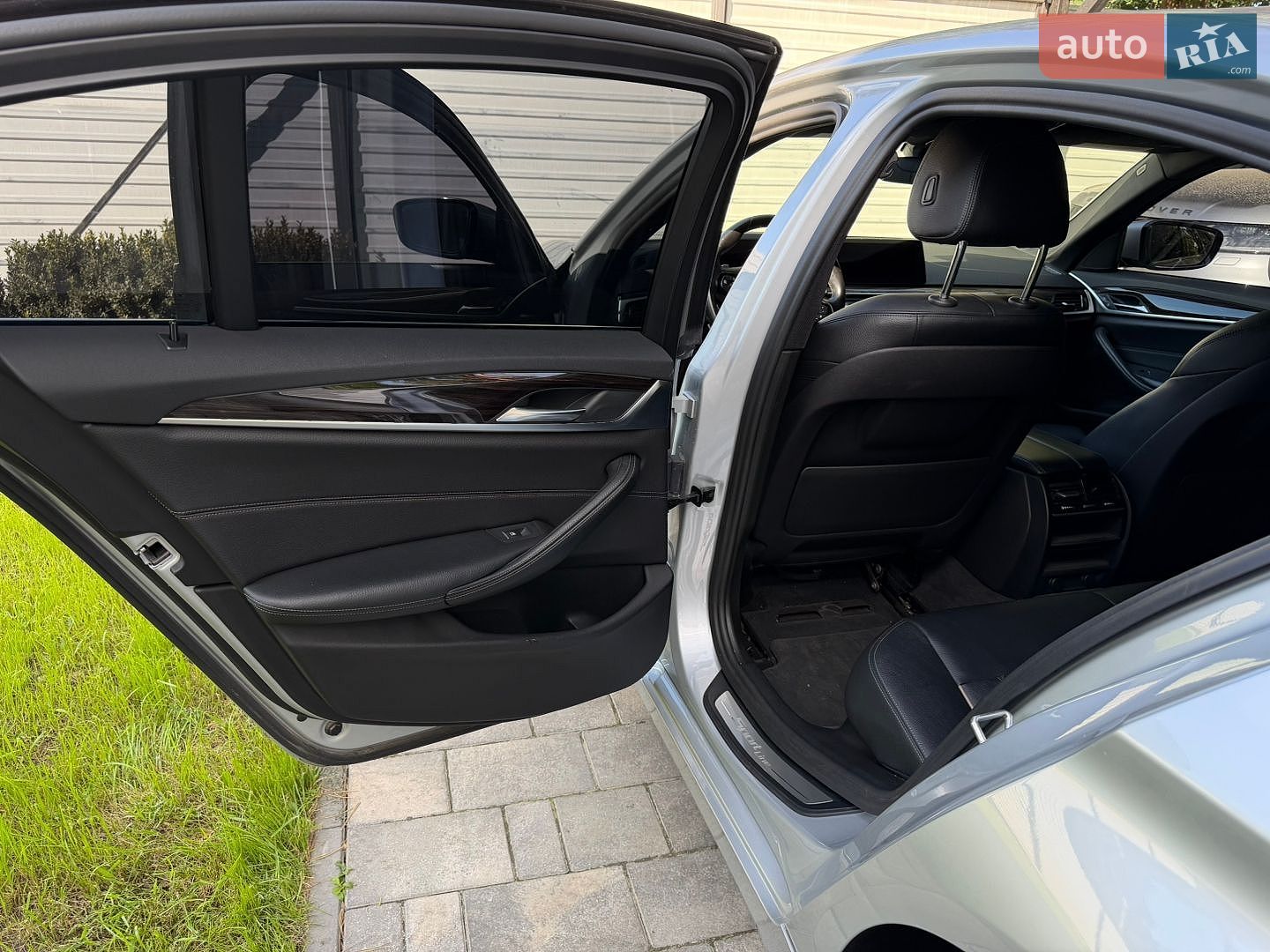 BMW 5 Series 2017 VIN WBAJA5C30HG898006 фото оголошення 24 з 33