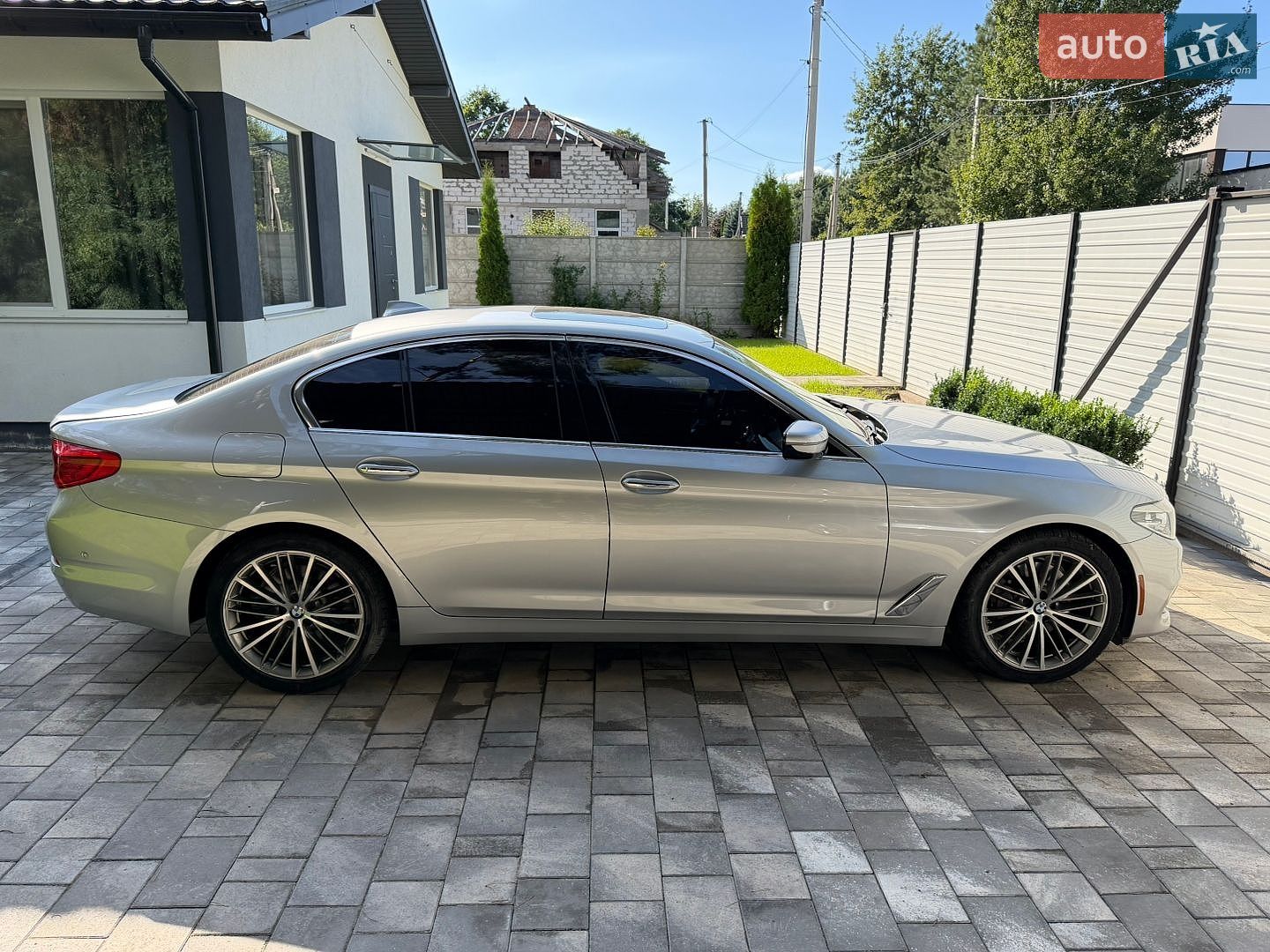 BMW 5 Series 2017 VIN WBAJA5C30HG898006 фото оголошення 9 з 33
