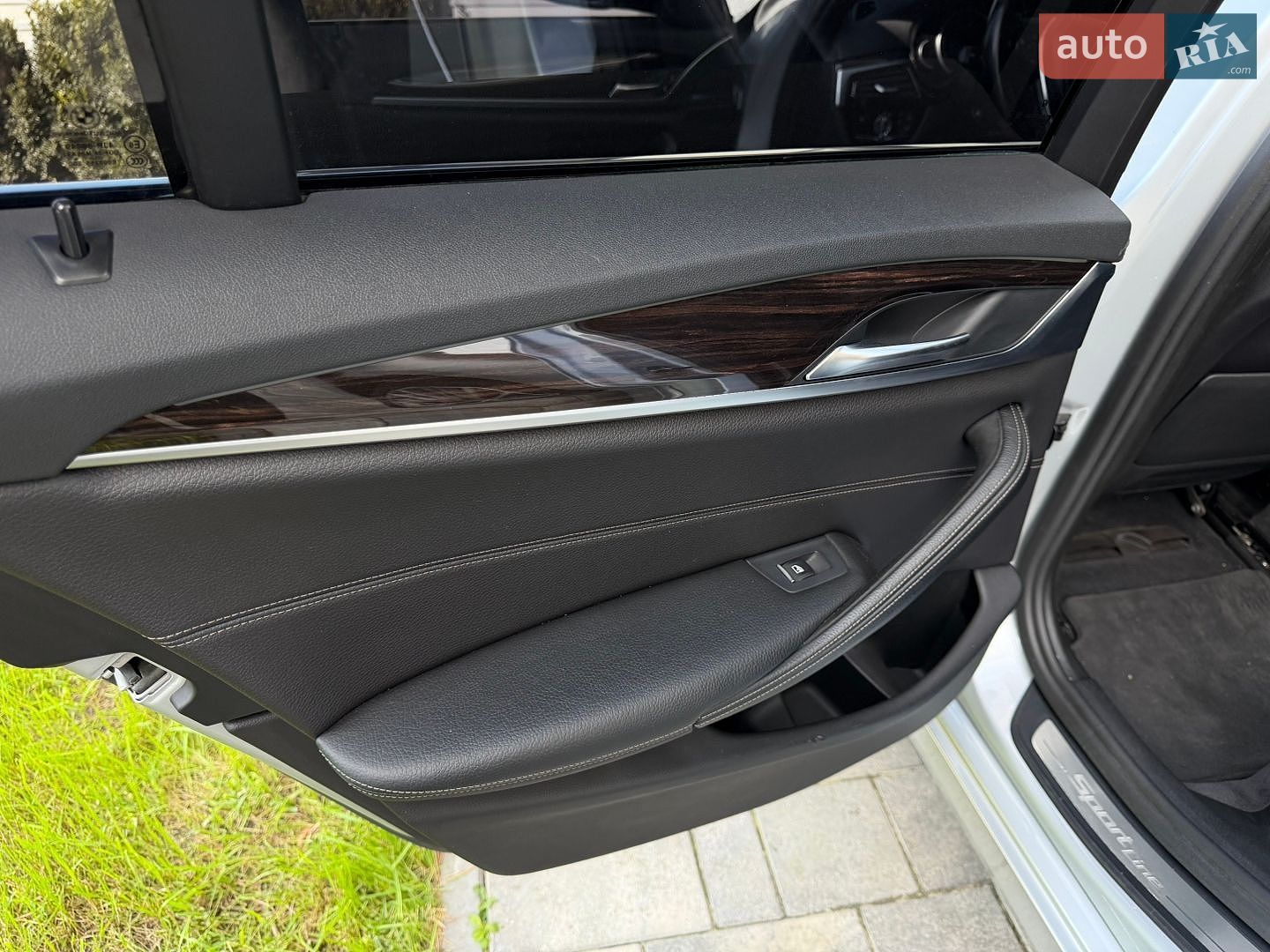 BMW 5 Series 2017 VIN WBAJA5C30HG898006 фото оголошення 23 з 33