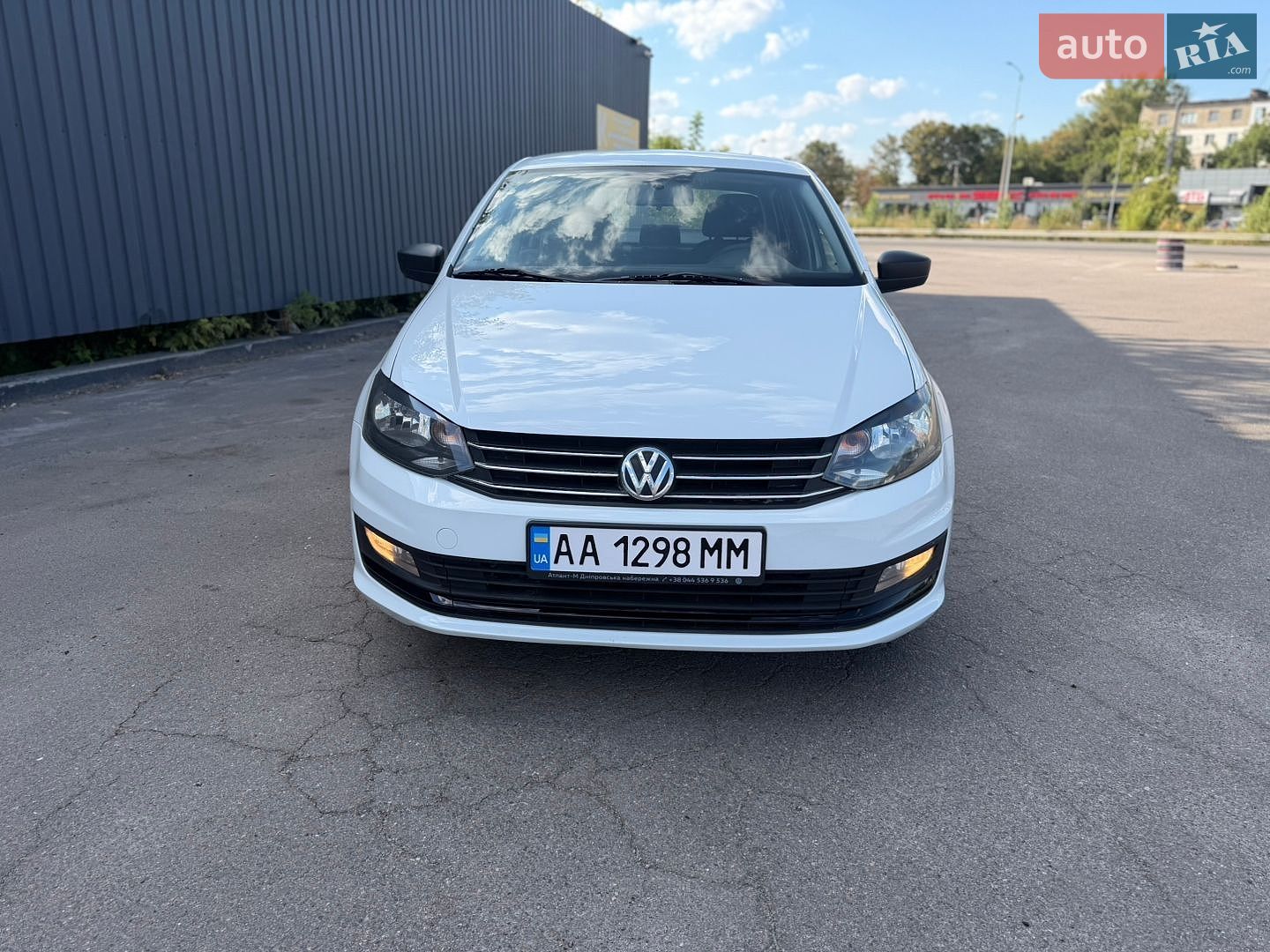 Volkswagen Polo 2019 VIN XW8ZZZ61ZLG012331 фото оголошення 2 з 17