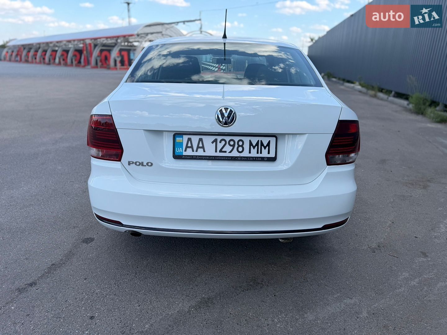 Volkswagen Polo 2019 VIN XW8ZZZ61ZLG012331 фото оголошення 9 з 17