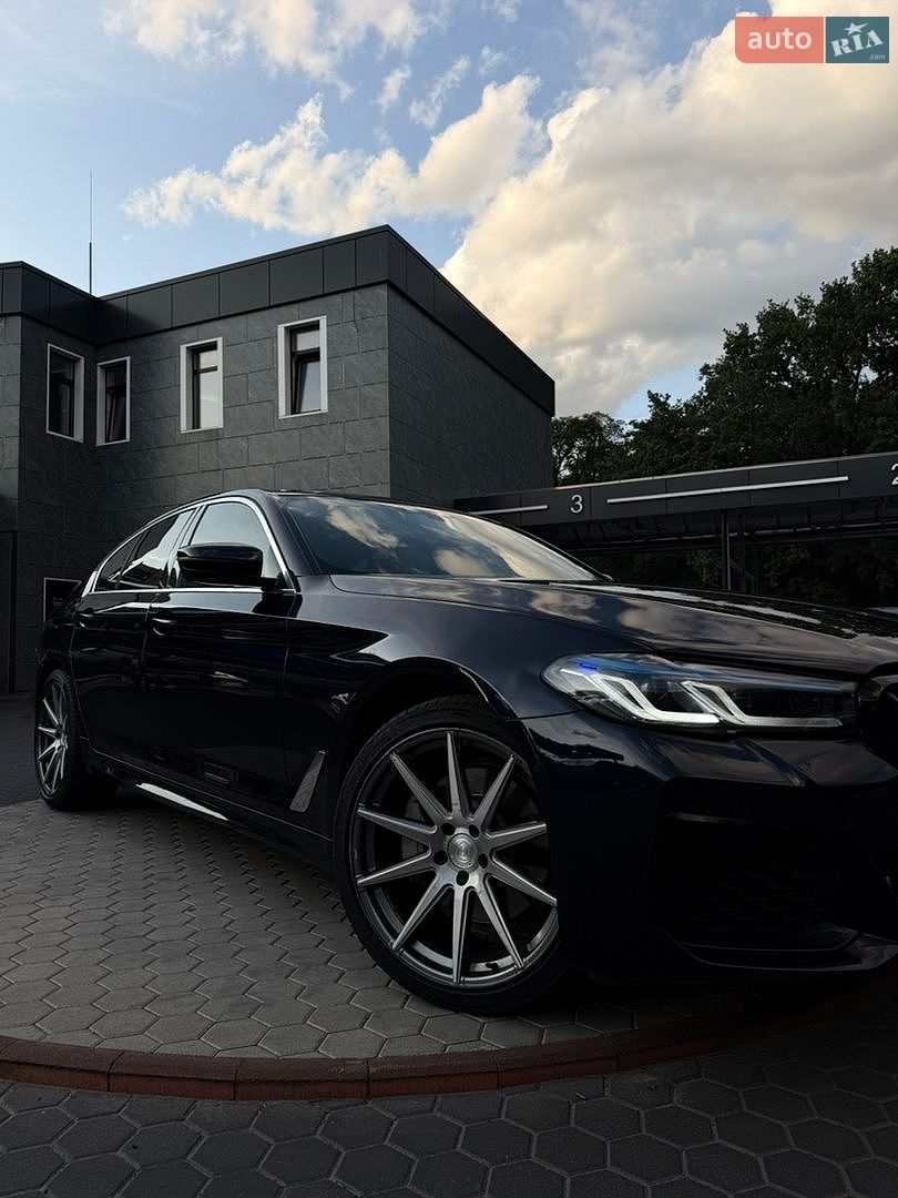 BMW 5 Series 2019 VIN WBAJR3C01LCD61215 фото оголошення 12 з 23