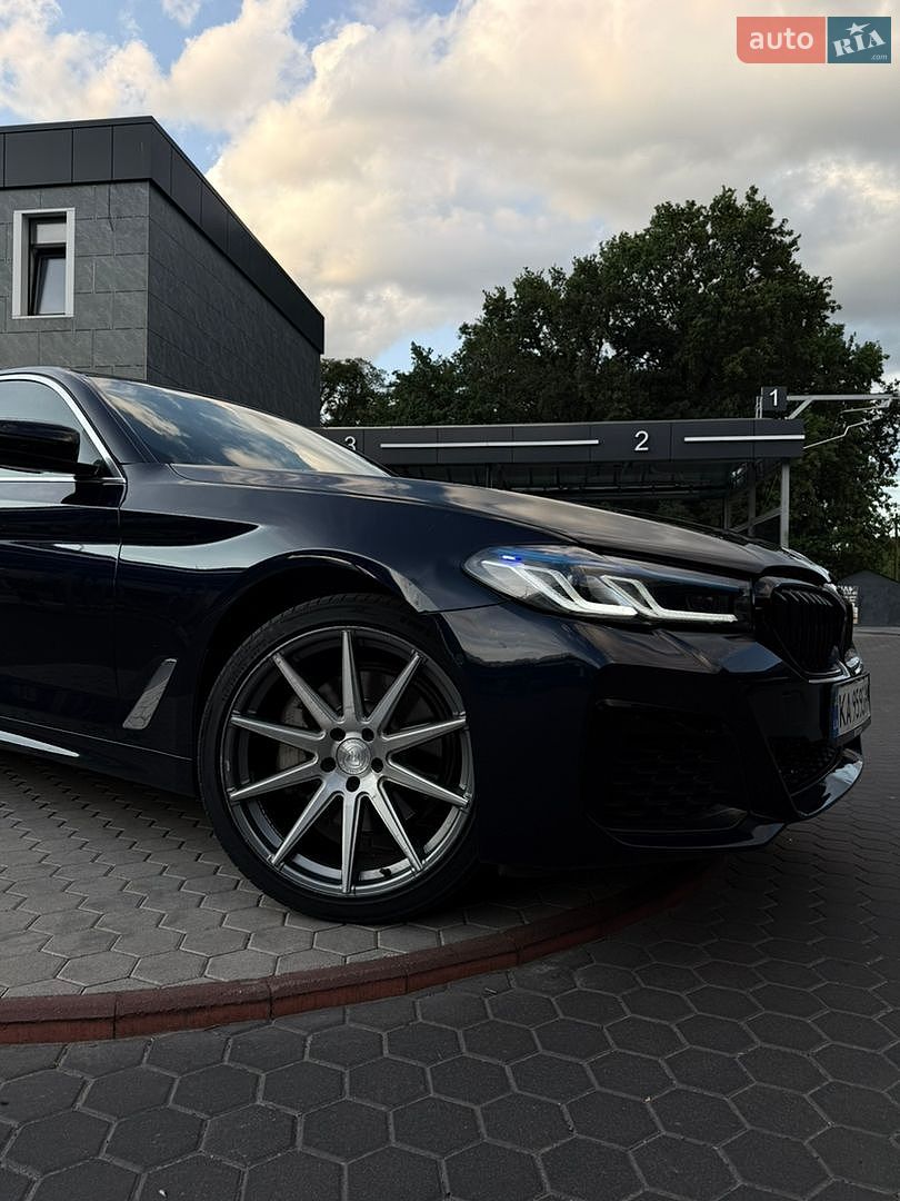 BMW 5 Series 2019 VIN WBAJR3C01LCD61215 фото оголошення 10 з 23