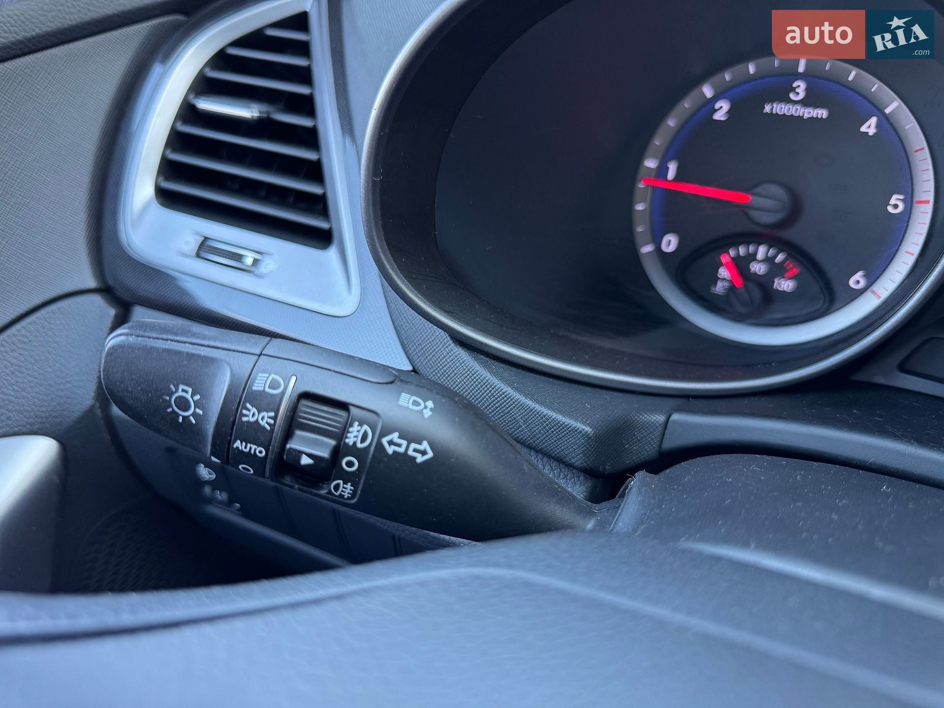 Hyundai Santa FE 2013 VIN KMHST81UAEU231967 фото оголошення 24 з 121