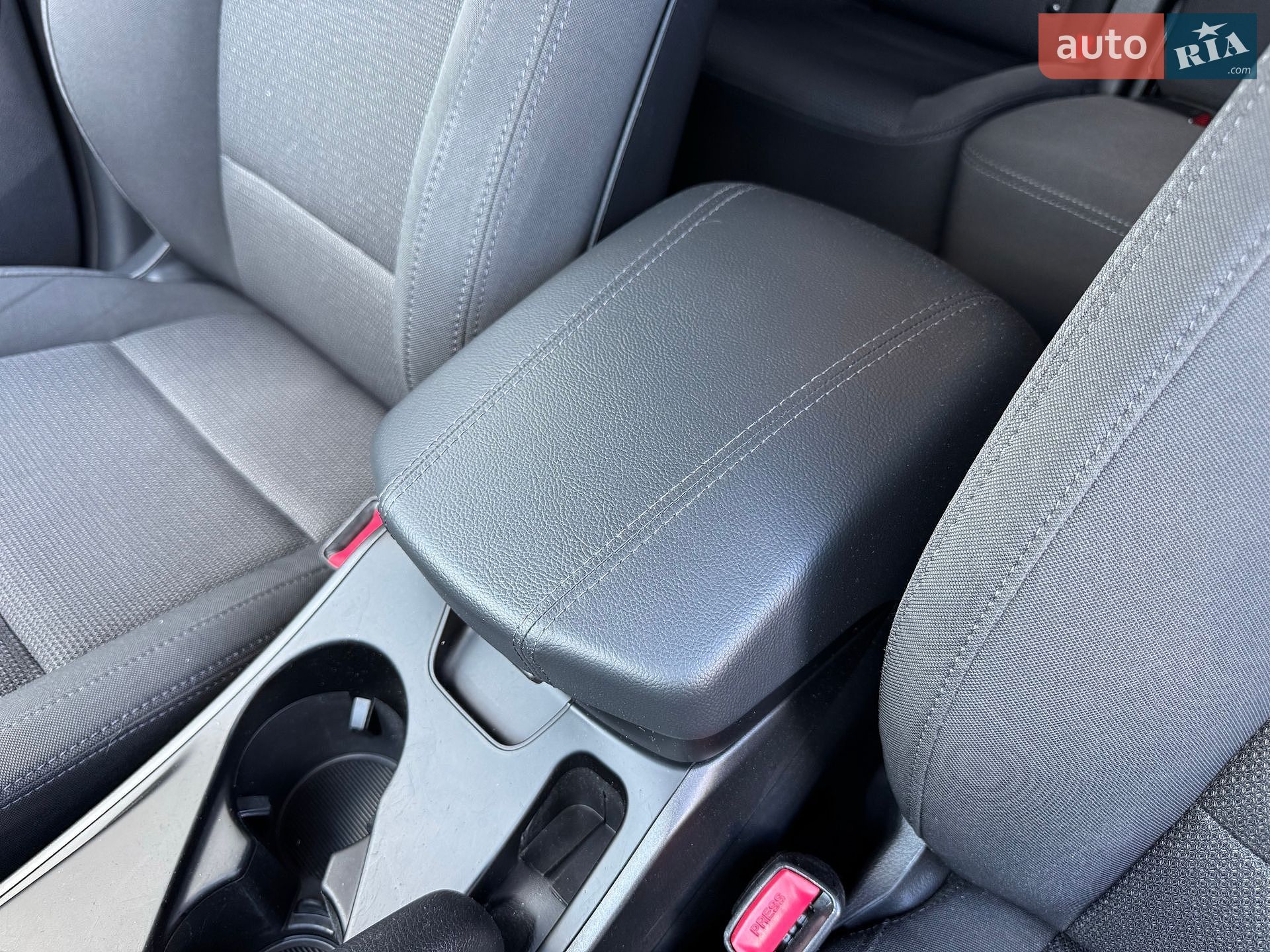 Hyundai Santa FE 2013 VIN KMHST81UAEU231967 фото оголошення 31 з 121
