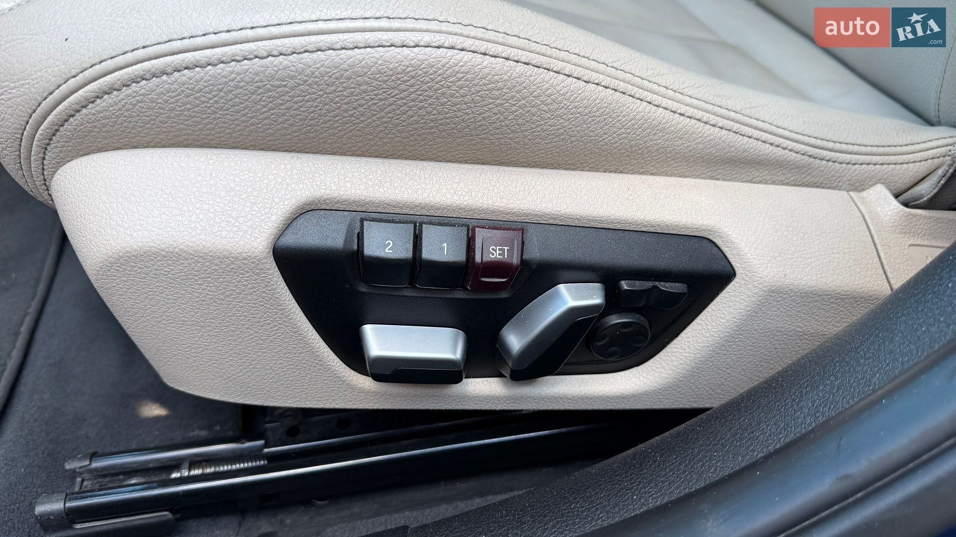 BMW 3 Series 2015 VIN WBA8E7C52GK415434 фото оголошення 18 з 33