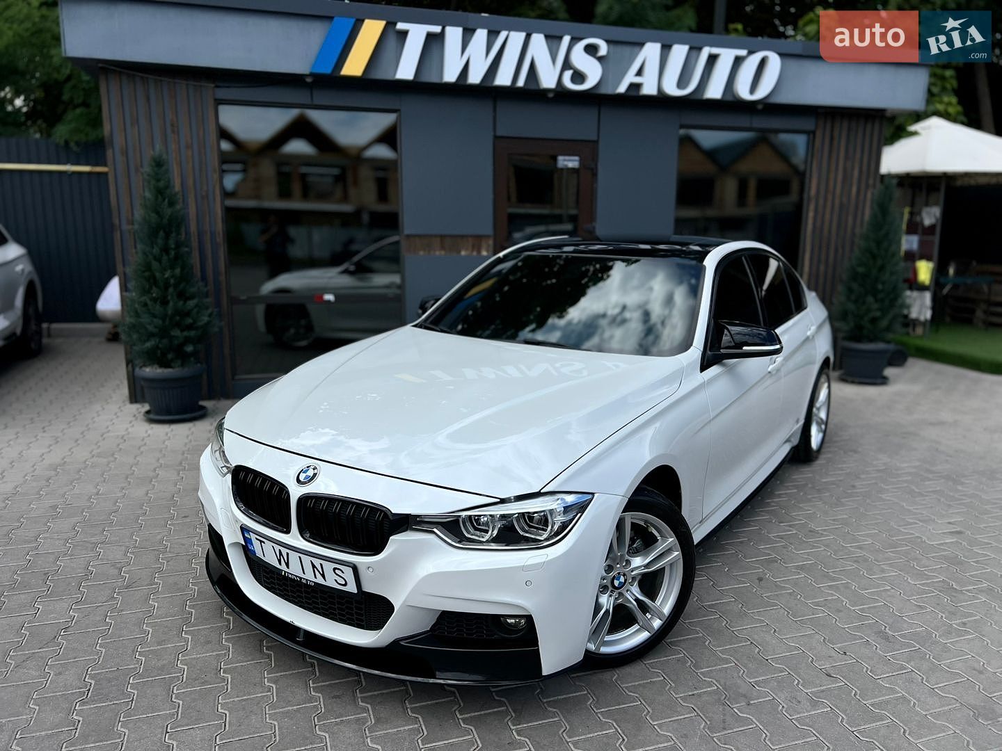 BMW 3 Series 2017 VIN WBA8B9G36HNU54394 фото оголошення 11 з 32