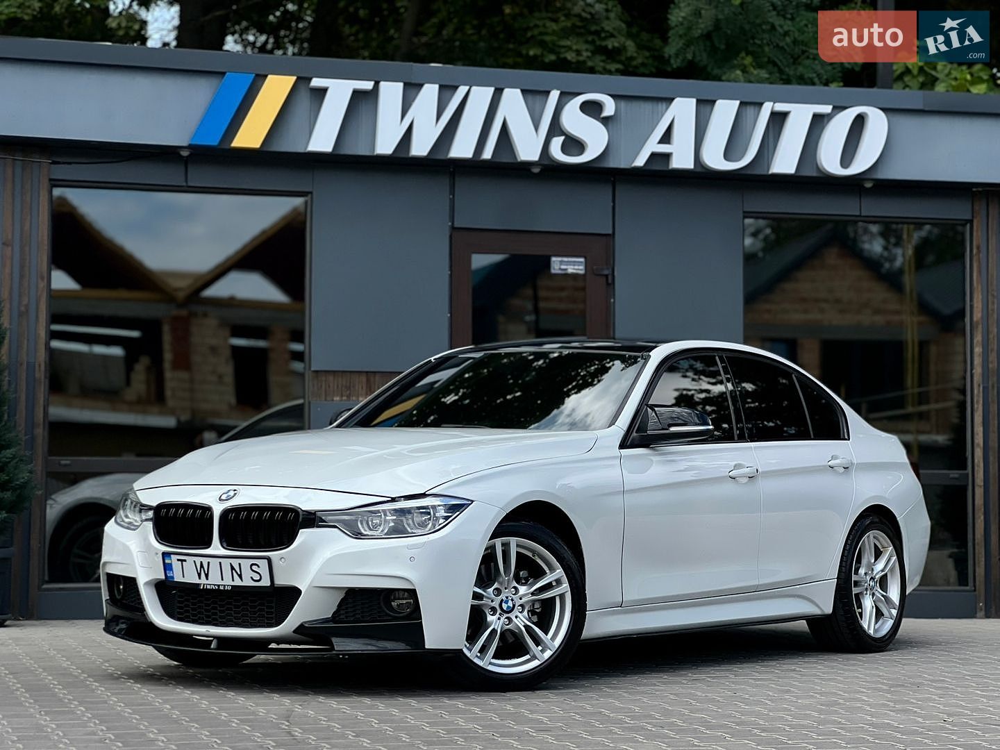 BMW 3 Series 2017 VIN WBA8B9G36HNU54394 фото оголошення 13 з 32