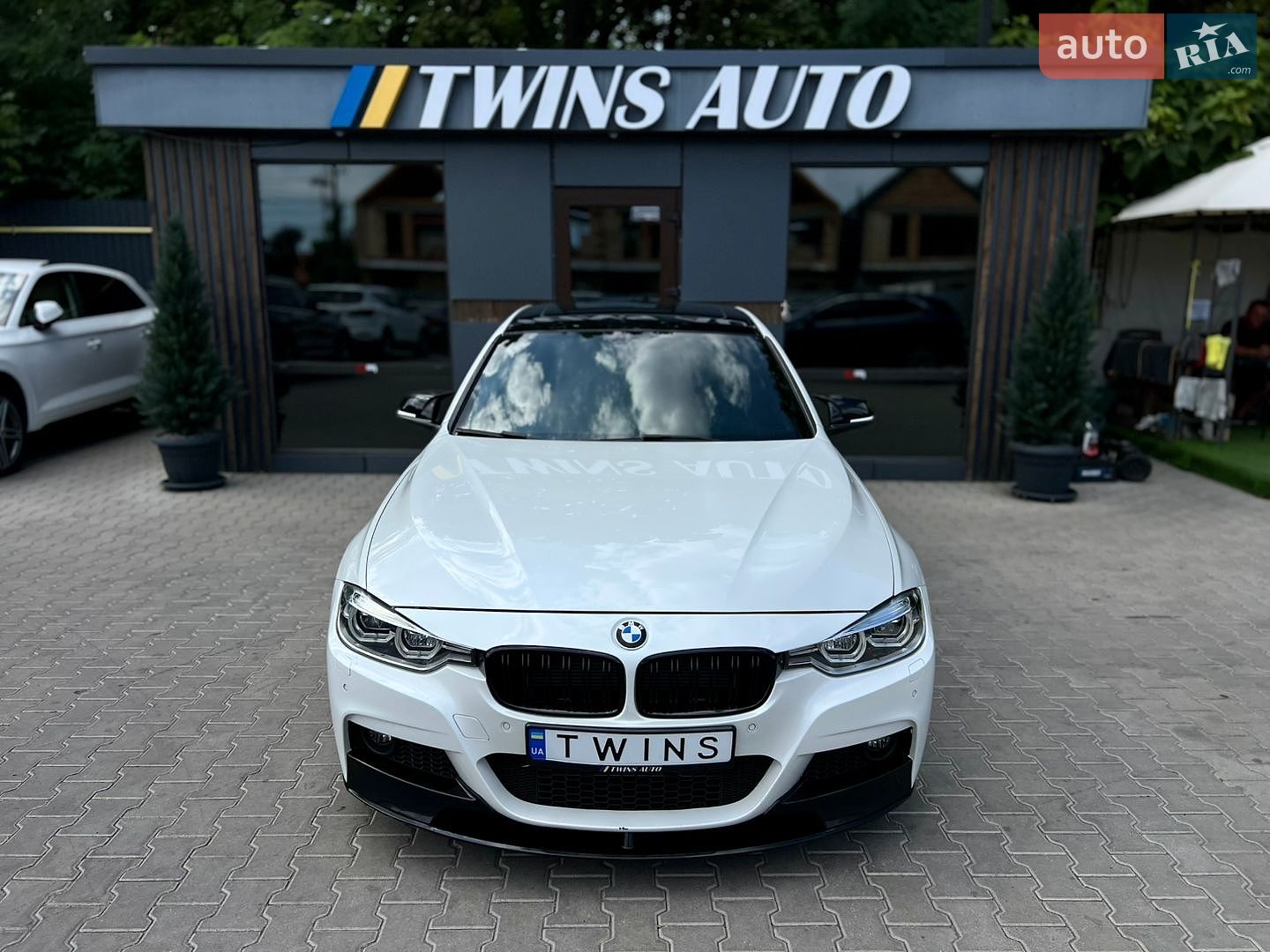 BMW 3 Series 2017 VIN WBA8B9G36HNU54394 фото оголошення 14 з 32