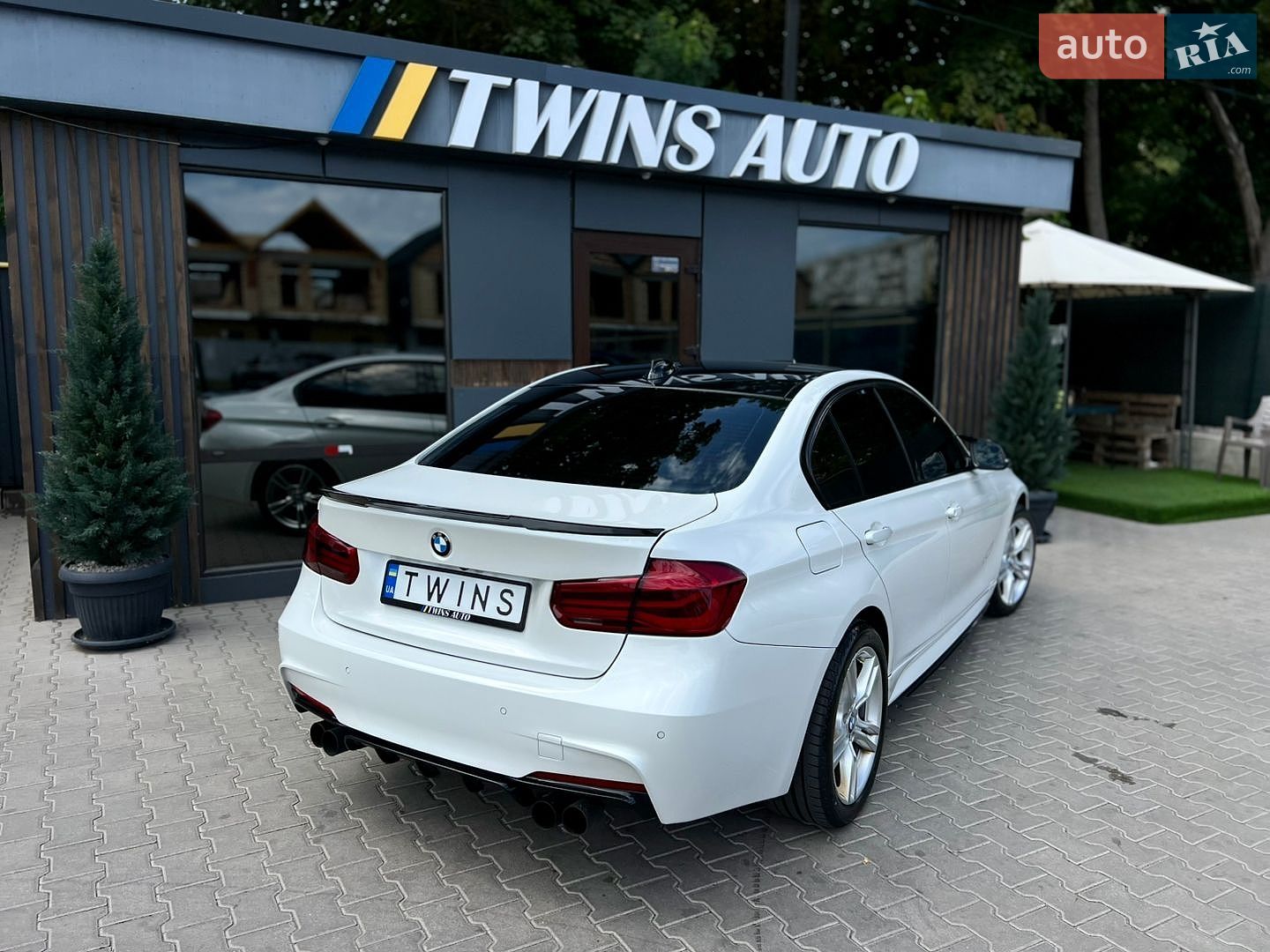 BMW 3 Series 2017 VIN WBA8B9G36HNU54394 фото оголошення 18 з 32