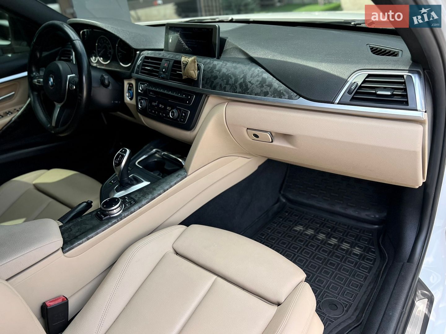 BMW 3 Series 2017 VIN WBA8B9G36HNU54394 фото оголошення 28 з 32