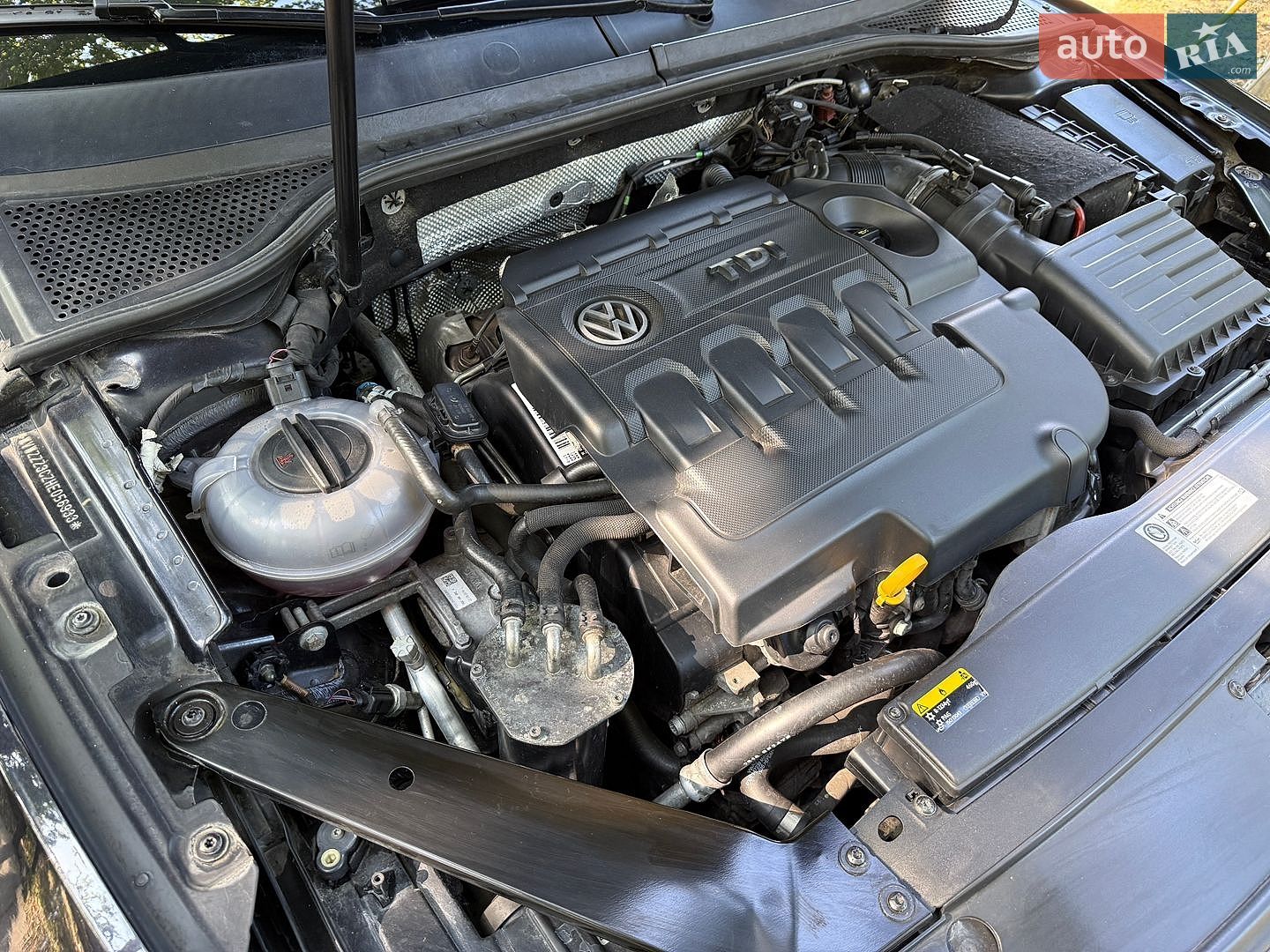 Volkswagen Passat 2016 VIN WVWZZZ3CZHE056933 фото оголошення 10 з 29