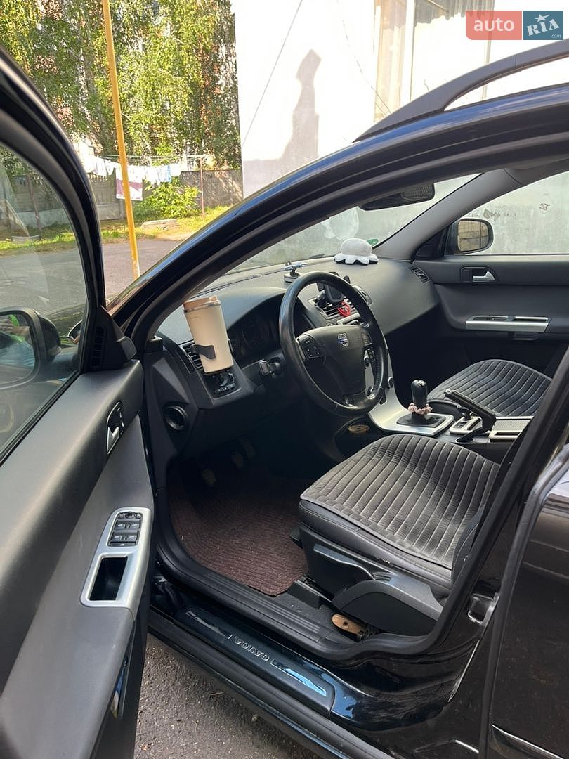 Volvo V50 2010 VIN YV1MW76F2A2565047 фото оголошення 6 з 8