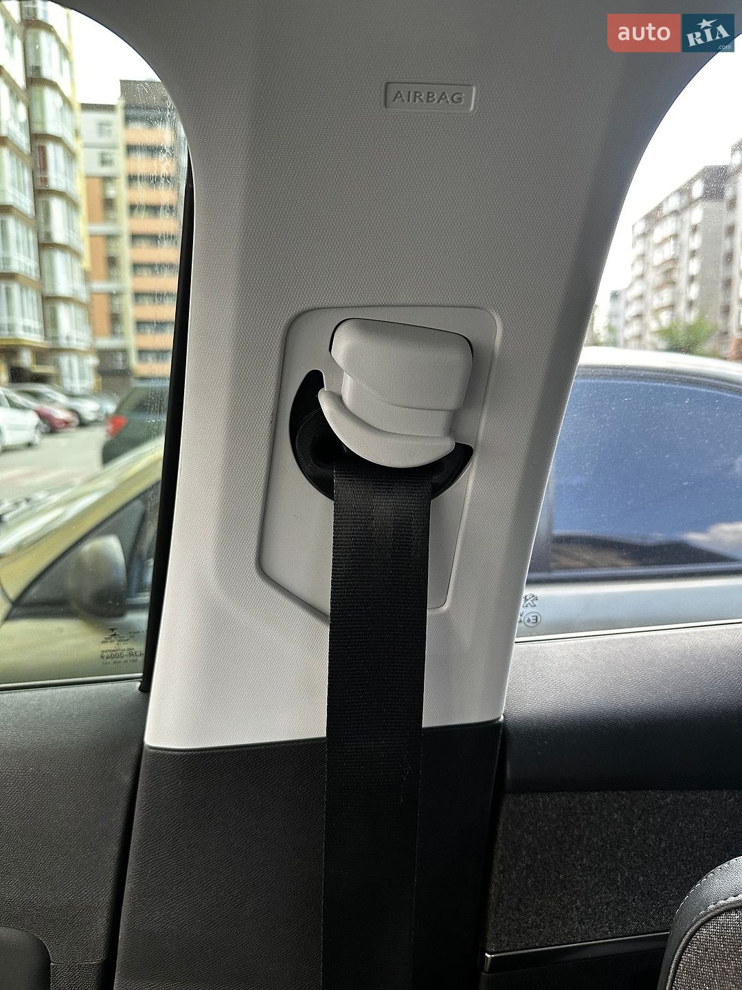 Peugeot 3008 2019 VIN VF3MCYHZRKS224010 фото оголошення 18 з 20