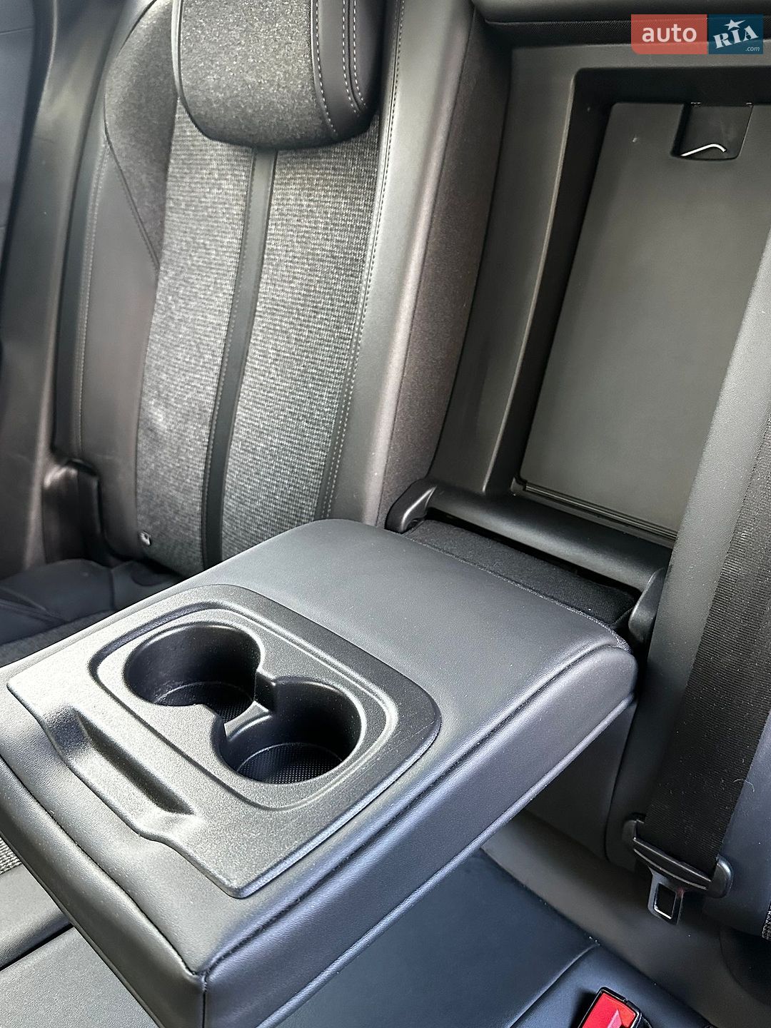 Peugeot 3008 2019 VIN VF3MCYHZRKS224010 фото оголошення 19 з 20