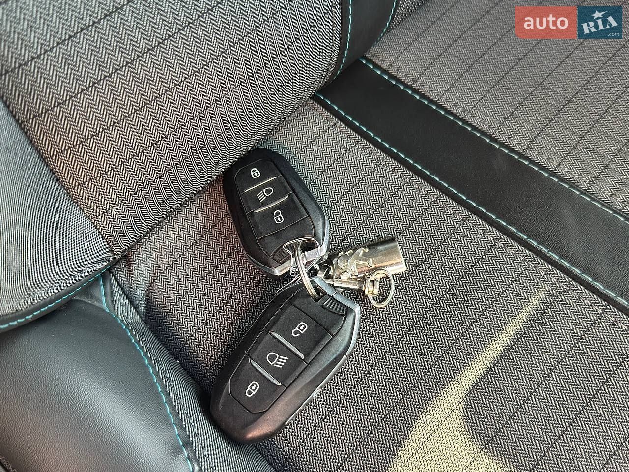 Peugeot 208 2019 VIN VR3UPHNSSKT121753 фото оголошення 36 з 51