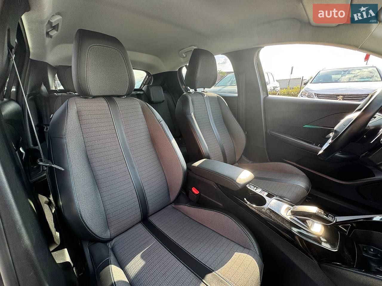 Peugeot 208 2019 VIN VR3UPHNSSKT121753 фото оголошення 44 з 51