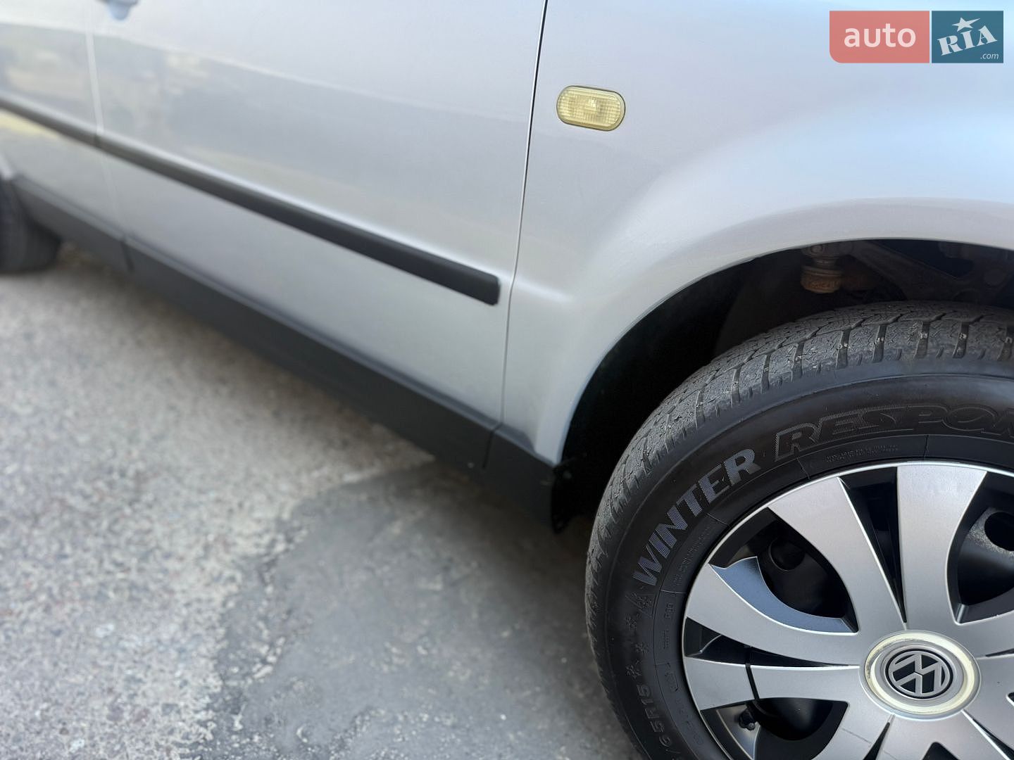 Volkswagen Passat 1999 VIN WVWZZZ3BZXX038593 фото оголошення 8 з 19