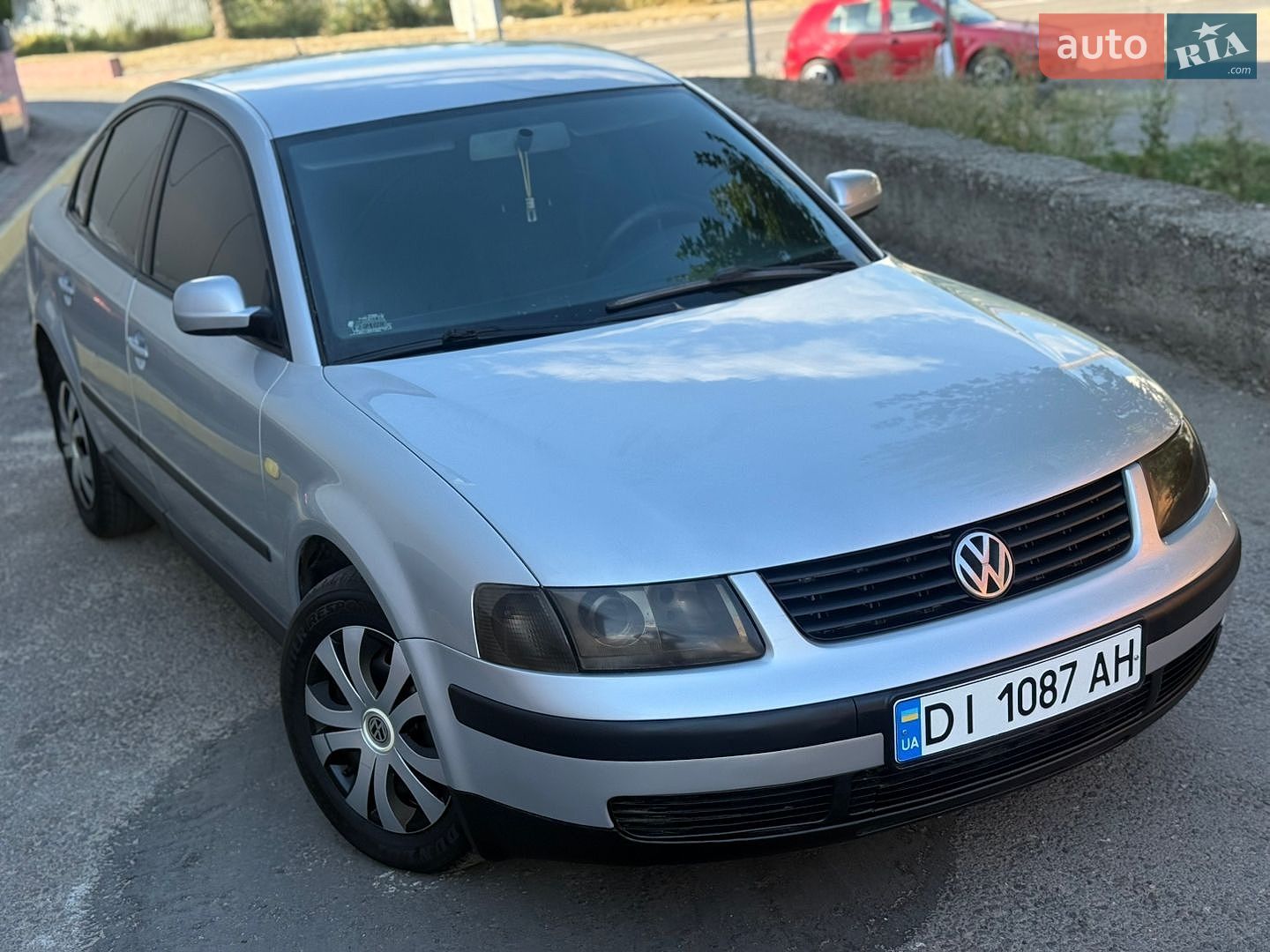 Volkswagen Passat 1999 VIN WVWZZZ3BZXX038593 фото оголошення 3 з 19