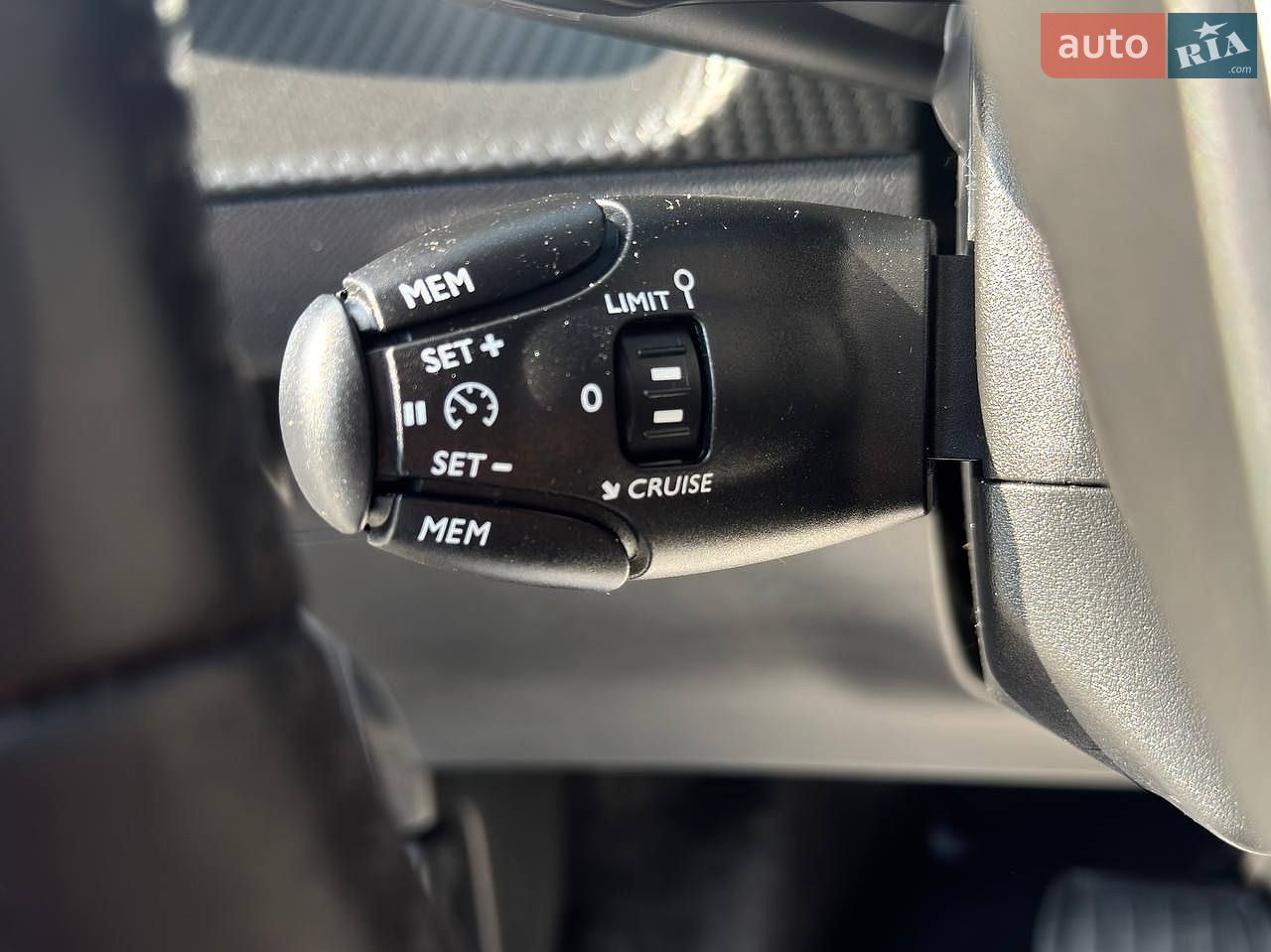 Peugeot 208 2019 VIN VR3UPHNSSKT121753 фото оголошення 28 з 51
