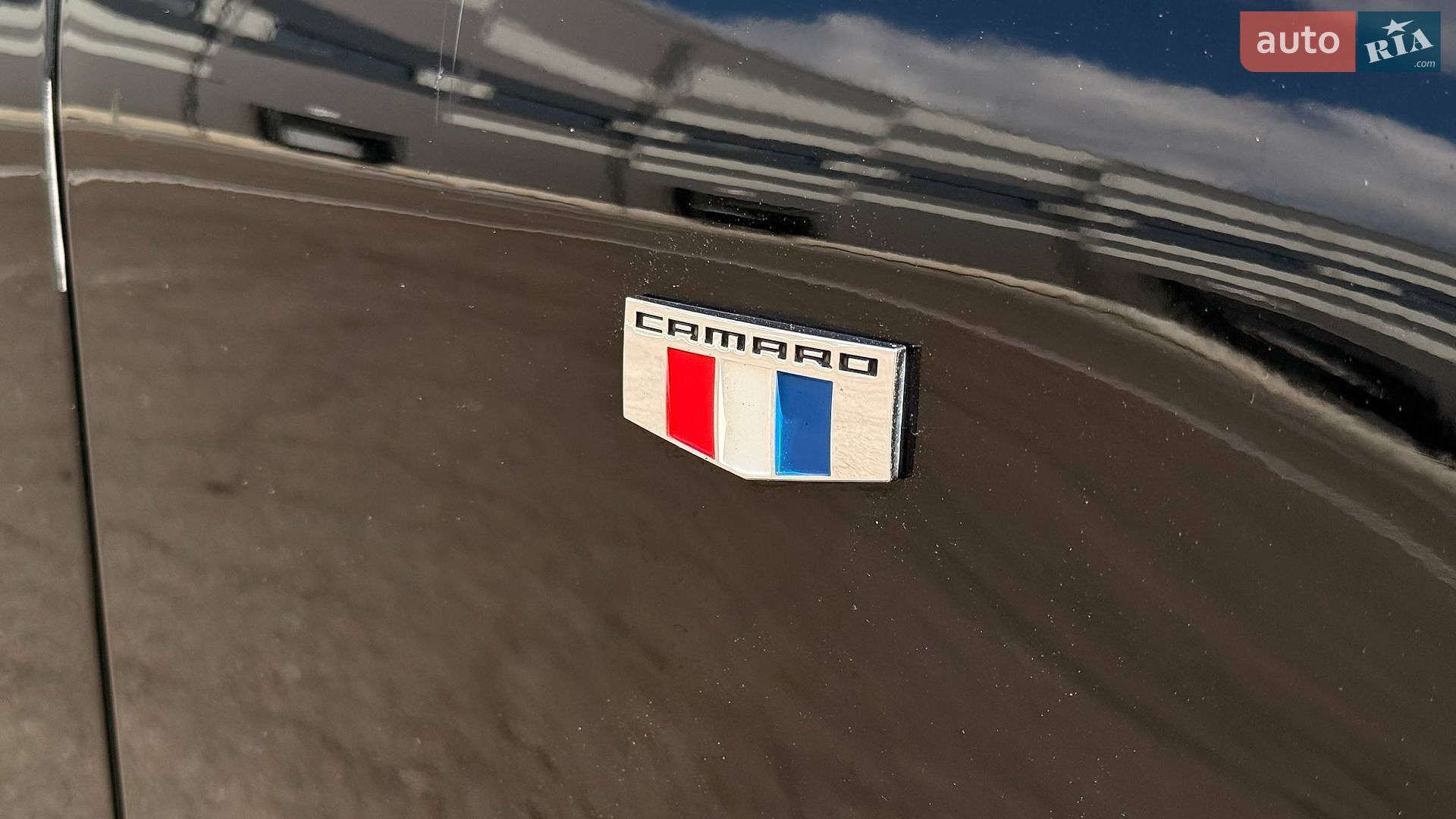 Chevrolet Camaro 2018 VIN 1G1FB1RX8K0108582 фото оголошення 11 з 32