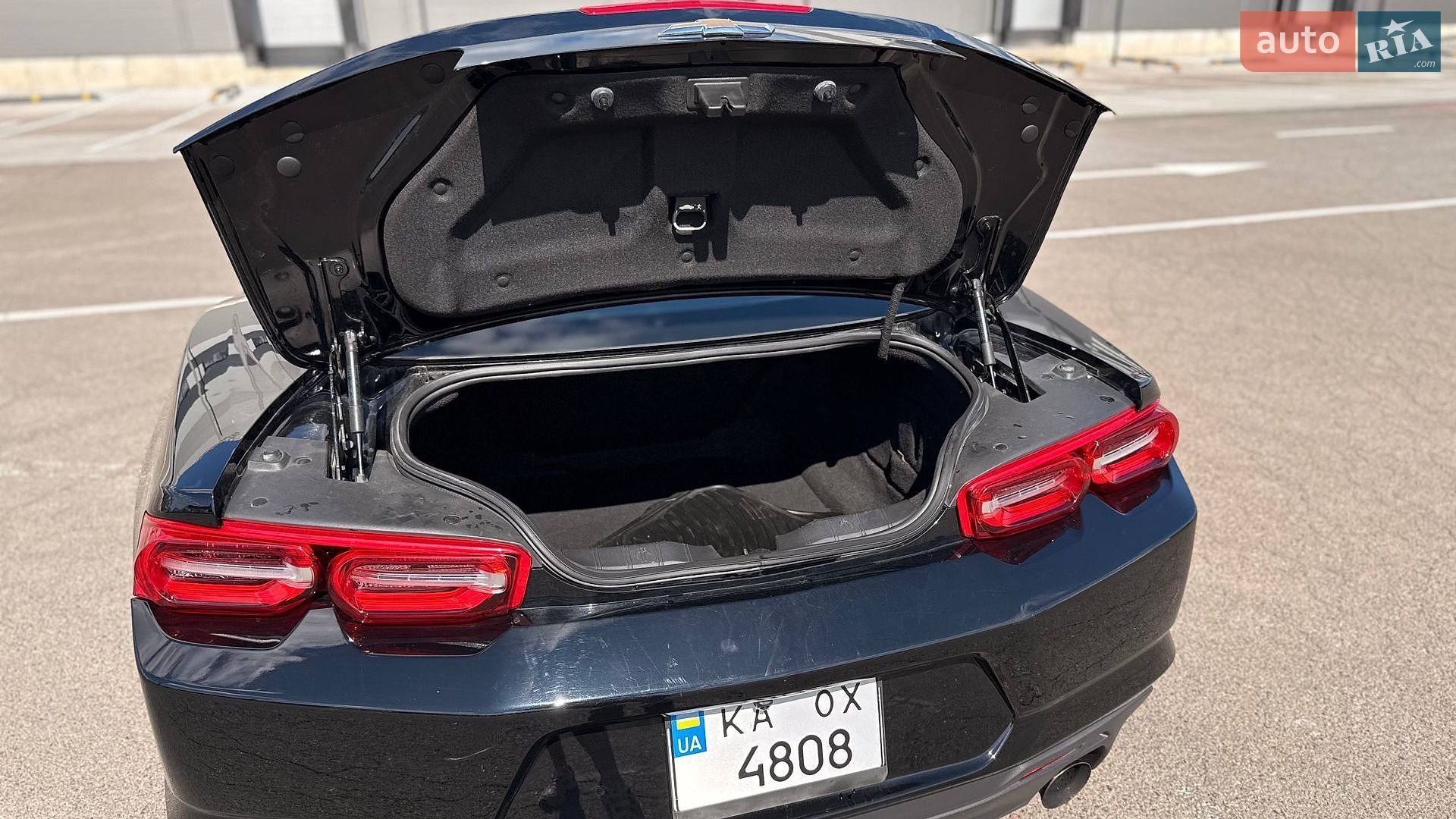 Chevrolet Camaro 2018 VIN 1G1FB1RX8K0108582 фото оголошення 31 з 32