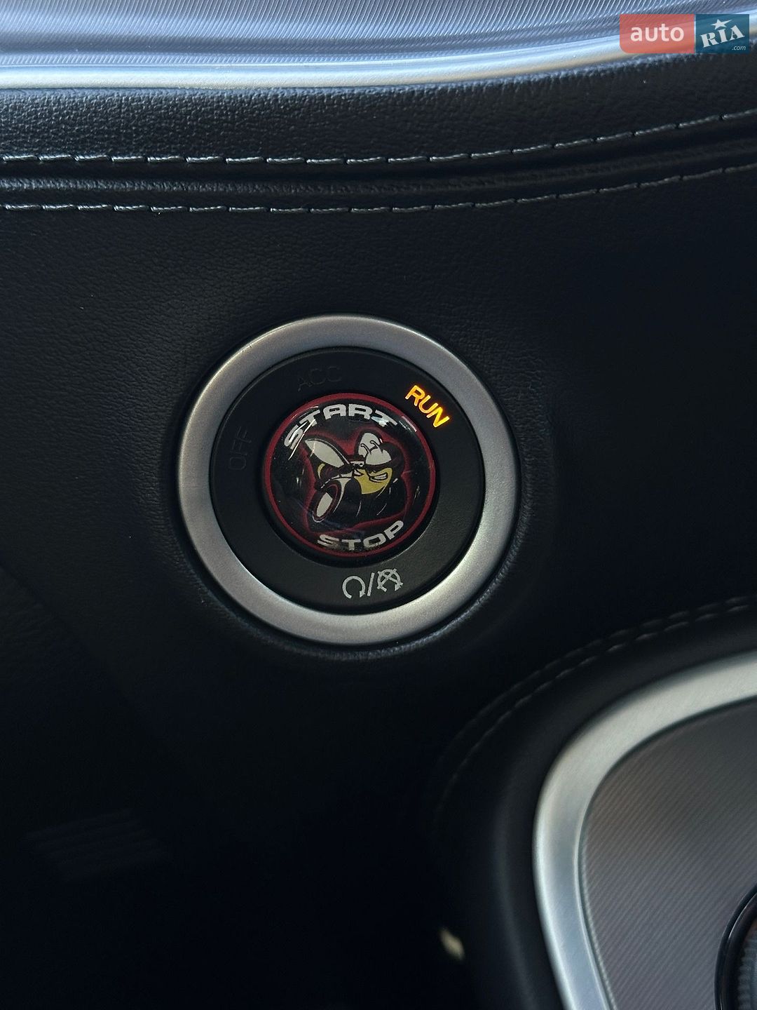 Dodge Challenger 2020 VIN 2C3CDZFJXLH205447 фото оголошення 31 з 36
