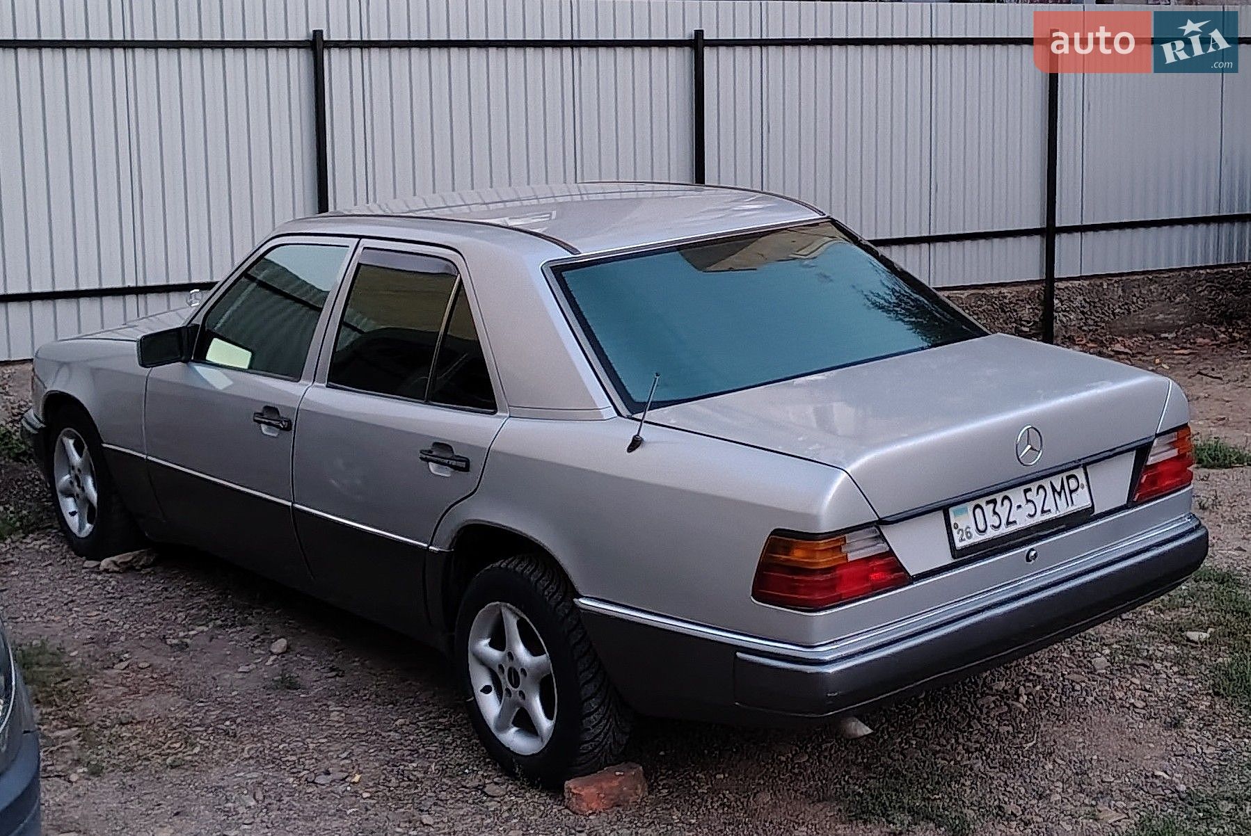 Mercedes-Benz E-Class 1992 VIN WDB1241251B700355 фото оголошення 7 з 45