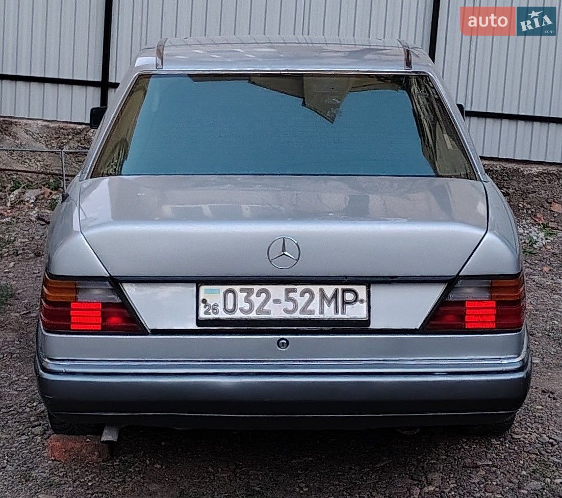 Mercedes-Benz E-Class 1992 VIN WDB1241251B700355 фото оголошення 8 з 45