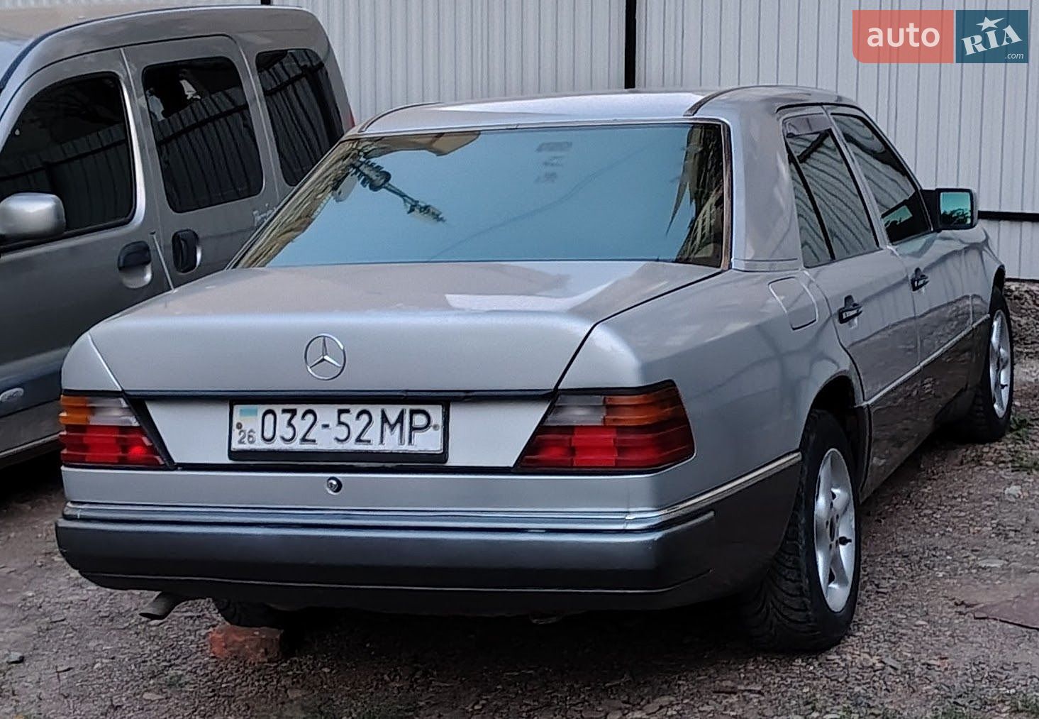 Mercedes-Benz E-Class 1992 VIN WDB1241251B700355 фото оголошення 9 з 45