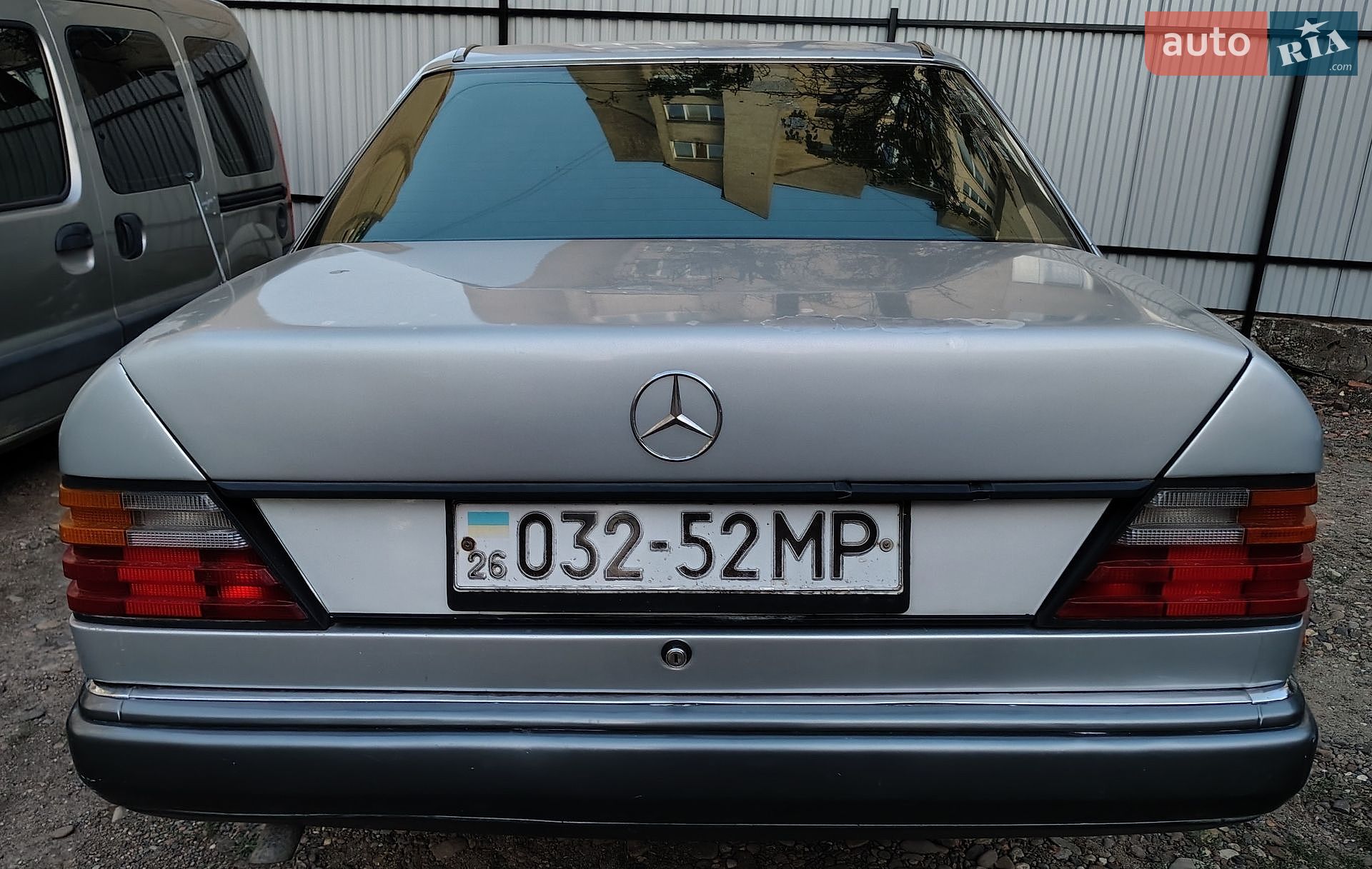 Mercedes-Benz E-Class 1992 VIN WDB1241251B700355 фото оголошення 11 з 45