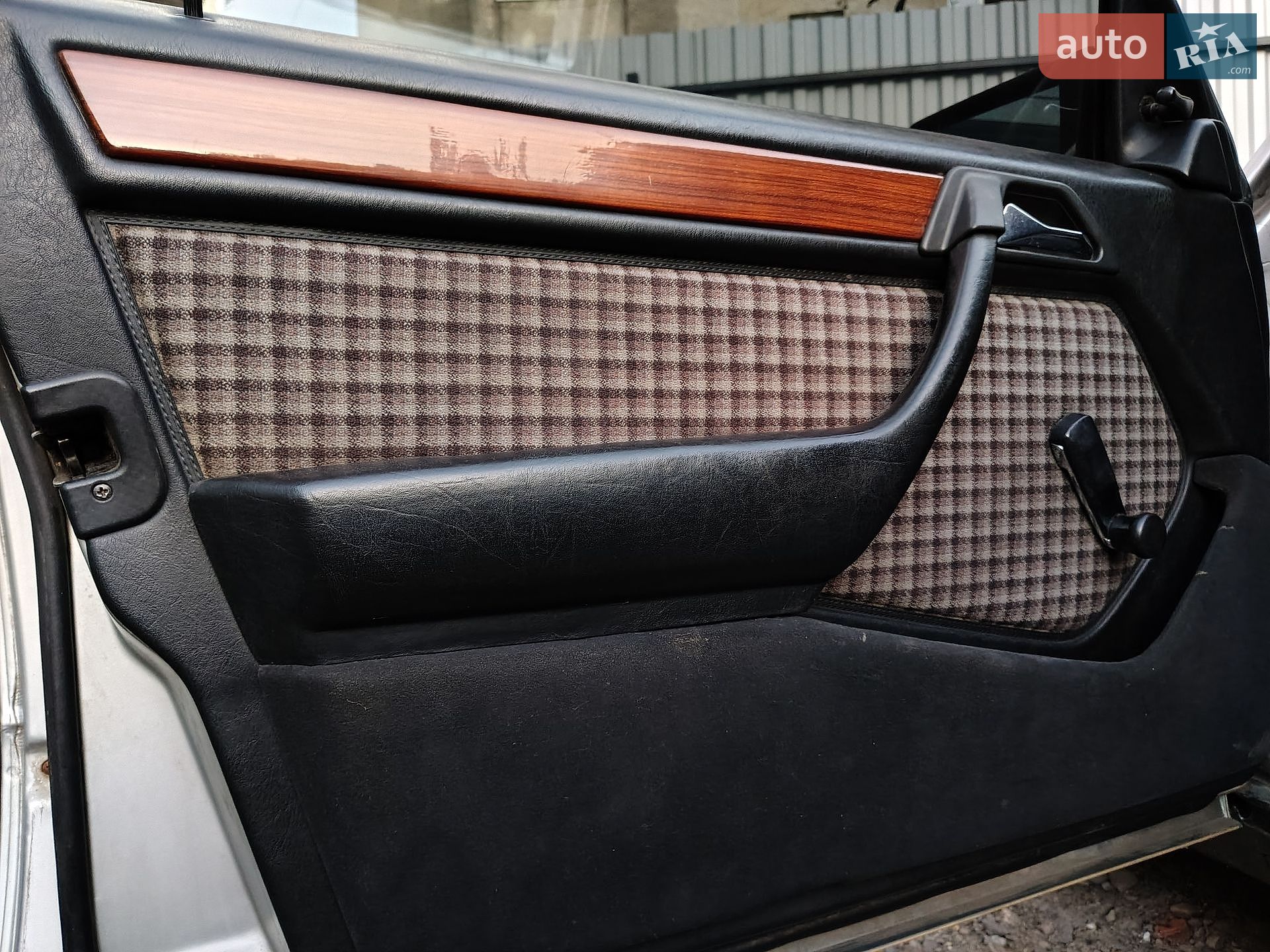 Mercedes-Benz E-Class 1992 VIN WDB1241251B700355 фото оголошення 16 з 45