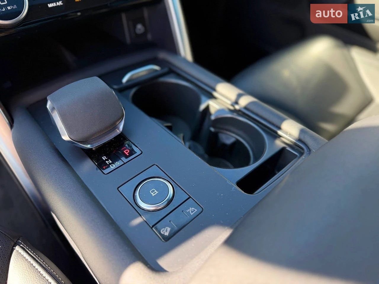 Land Rover Discovery 2021 VIN SALRT4EU9N2462126 фото оголошення 24 з 80