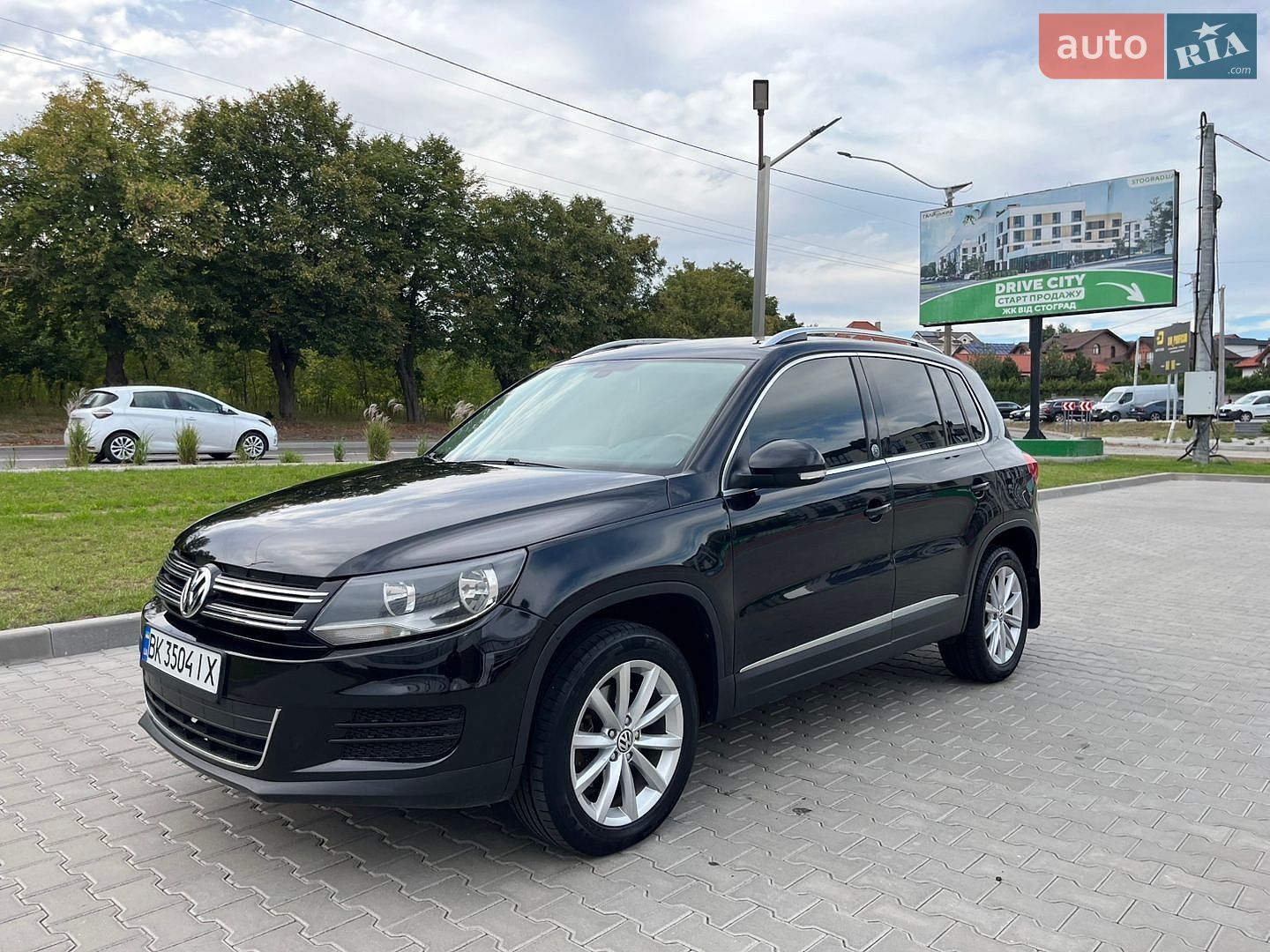 Volkswagen Tiguan 2017 VIN WVGSV7AX1HK032546 фото оголошення 5 з 43