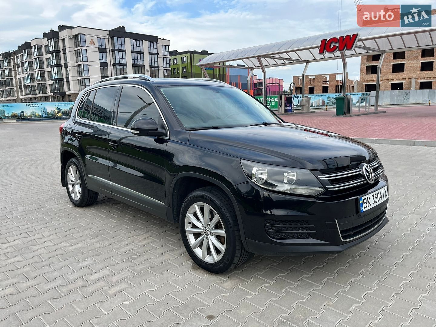 Volkswagen Tiguan 2017 VIN WVGSV7AX1HK032546 фото оголошення 9 з 43