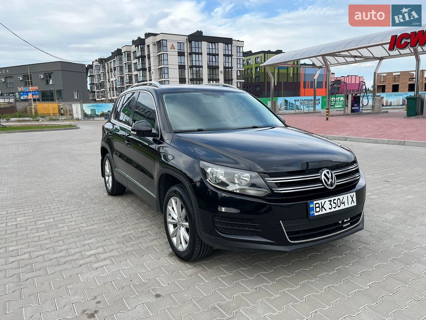 Volkswagen Tiguan 2017 VIN WVGSV7AX1HK032546 фото оголошення 8 з 43