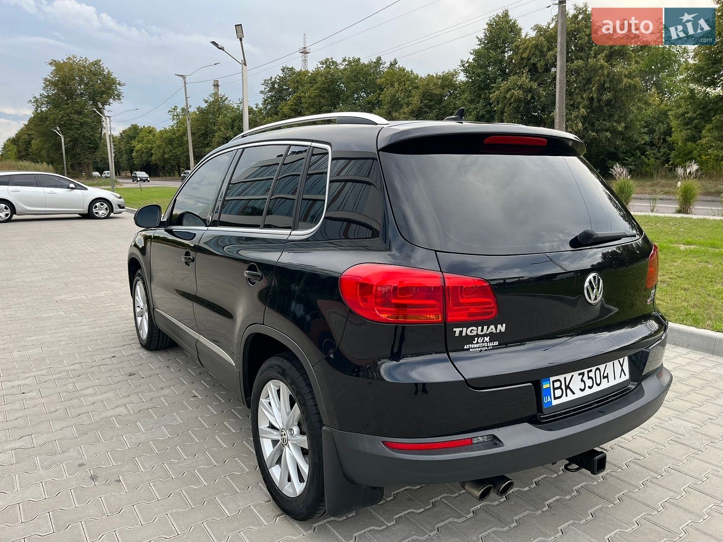 Volkswagen Tiguan 2017 VIN WVGSV7AX1HK032546 фото оголошення 18 з 43