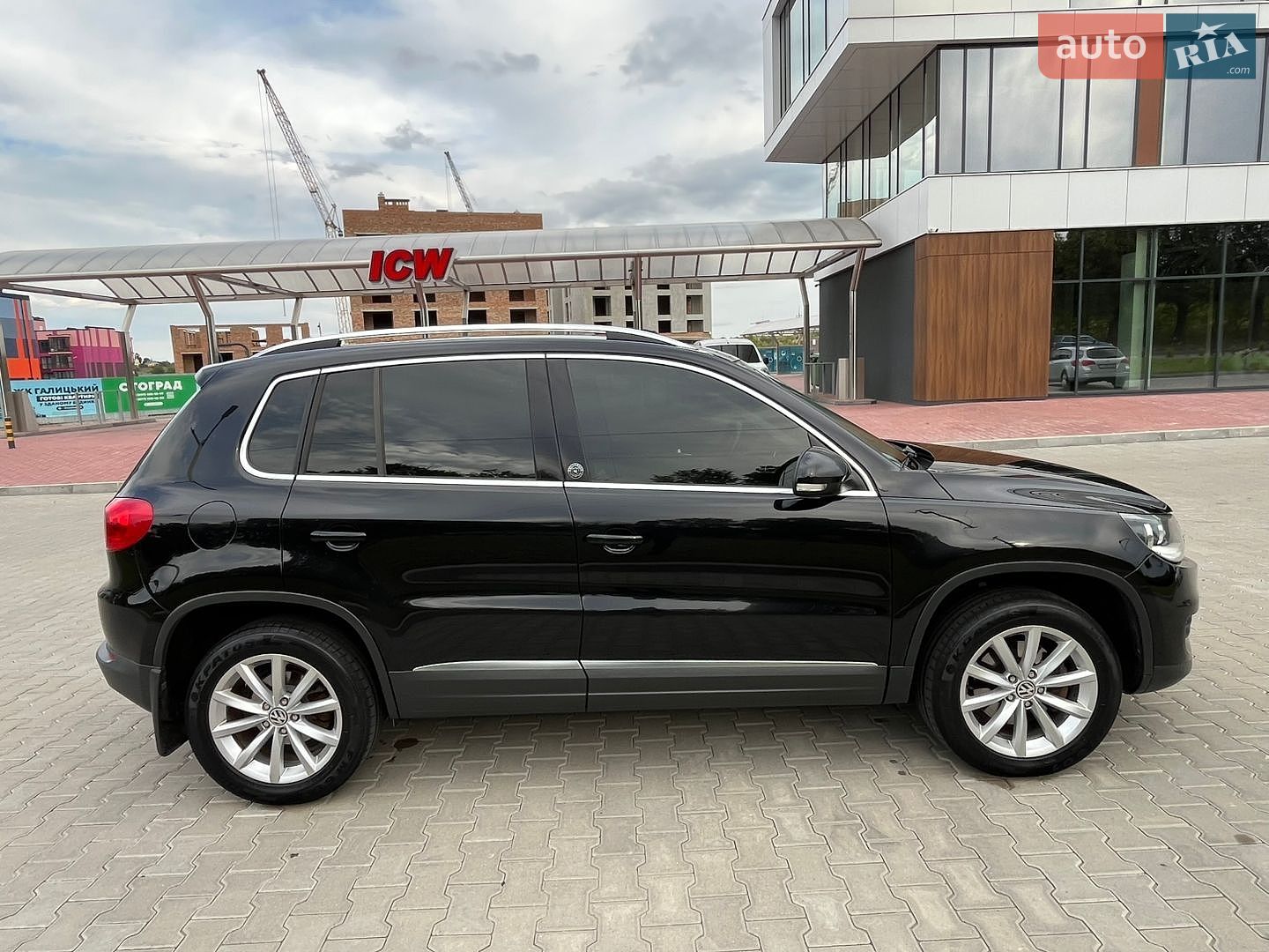 Volkswagen Tiguan 2017 VIN WVGSV7AX1HK032546 фото оголошення 22 з 43