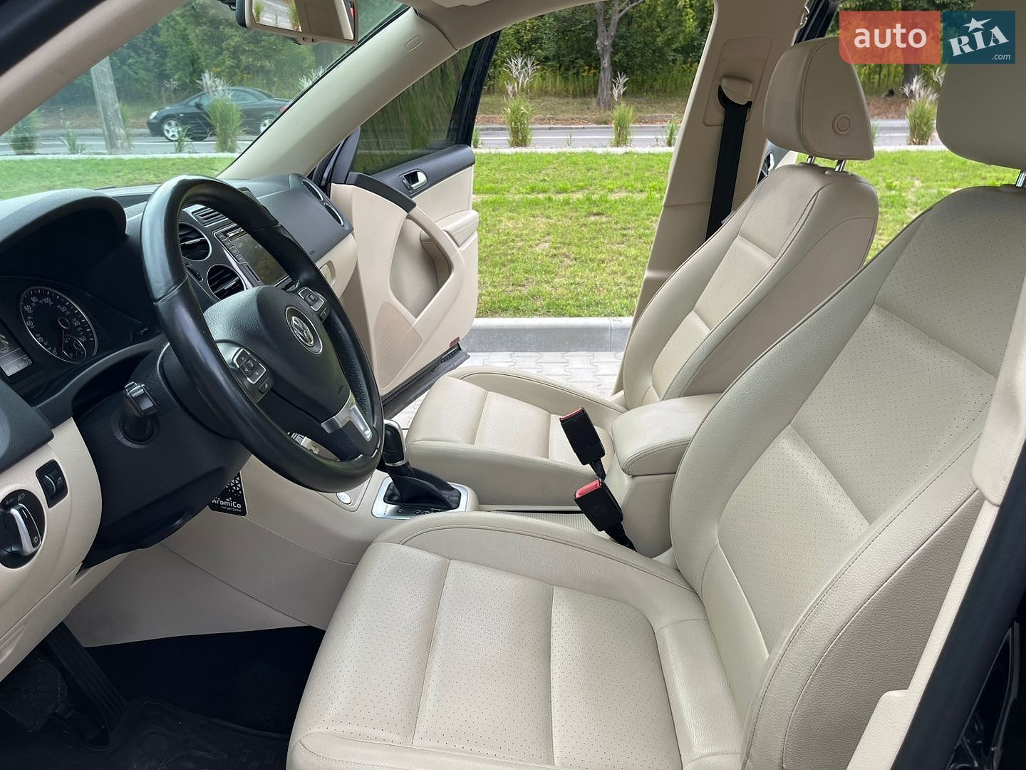 Volkswagen Tiguan 2017 VIN WVGSV7AX1HK032546 фото оголошення 25 з 43