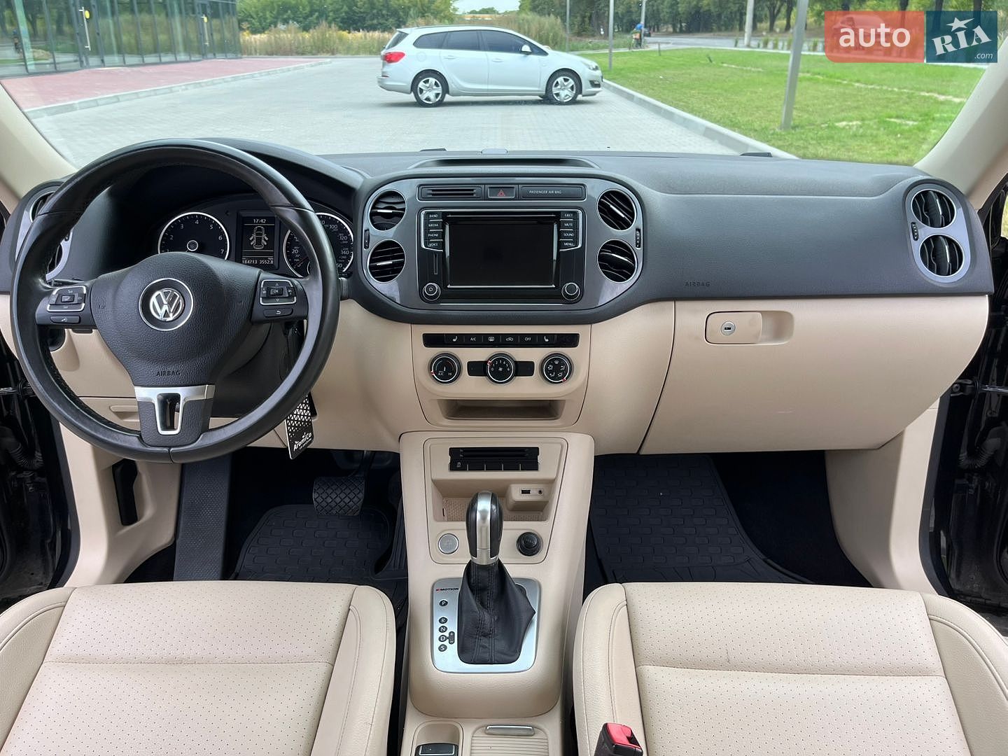 Volkswagen Tiguan 2017 VIN WVGSV7AX1HK032546 фото оголошення 34 з 43