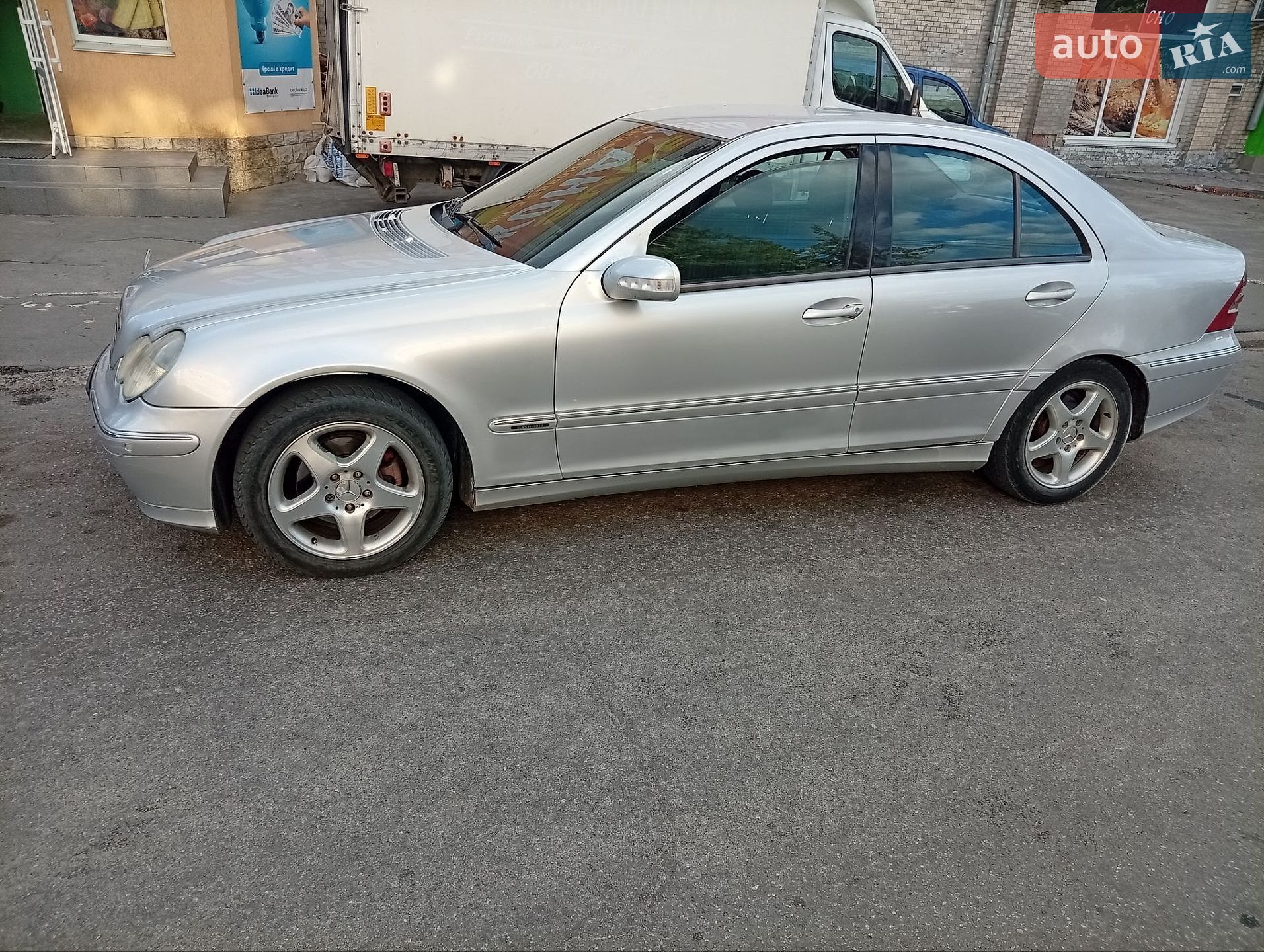 Mercedes-Benz C-Class 2002 VIN WDB2030041A408784 фото оголошення 4 з 9