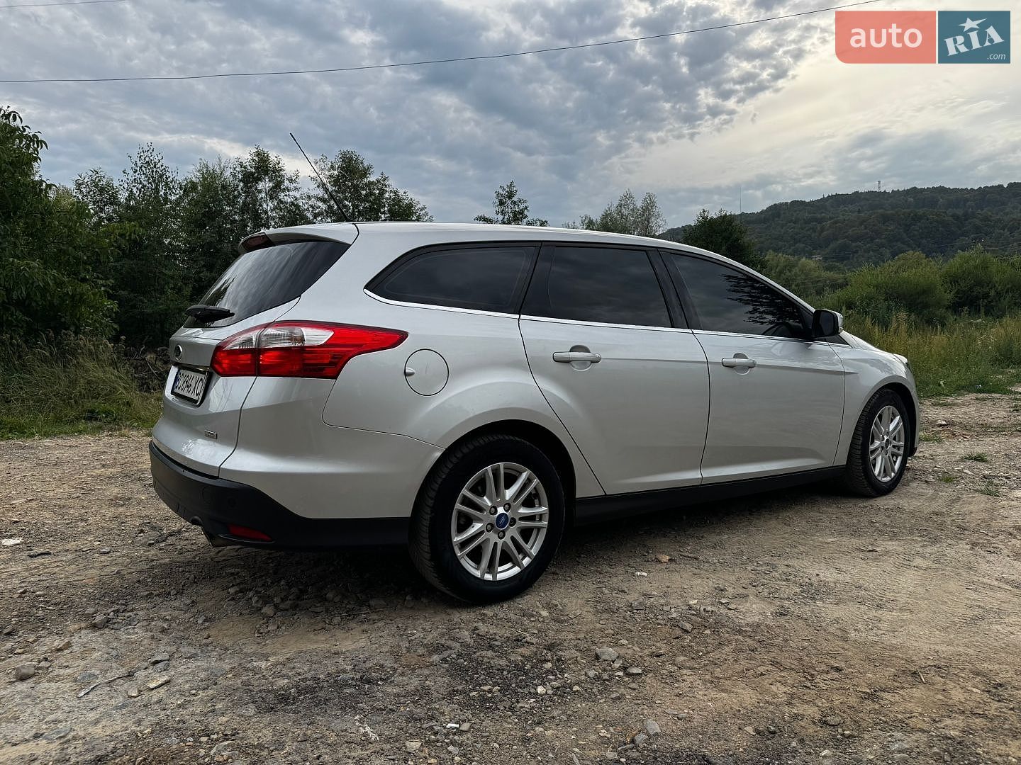Ford Focus 2012 VIN WF0LXXGCBLCY61169 фото оголошення 4 з 9