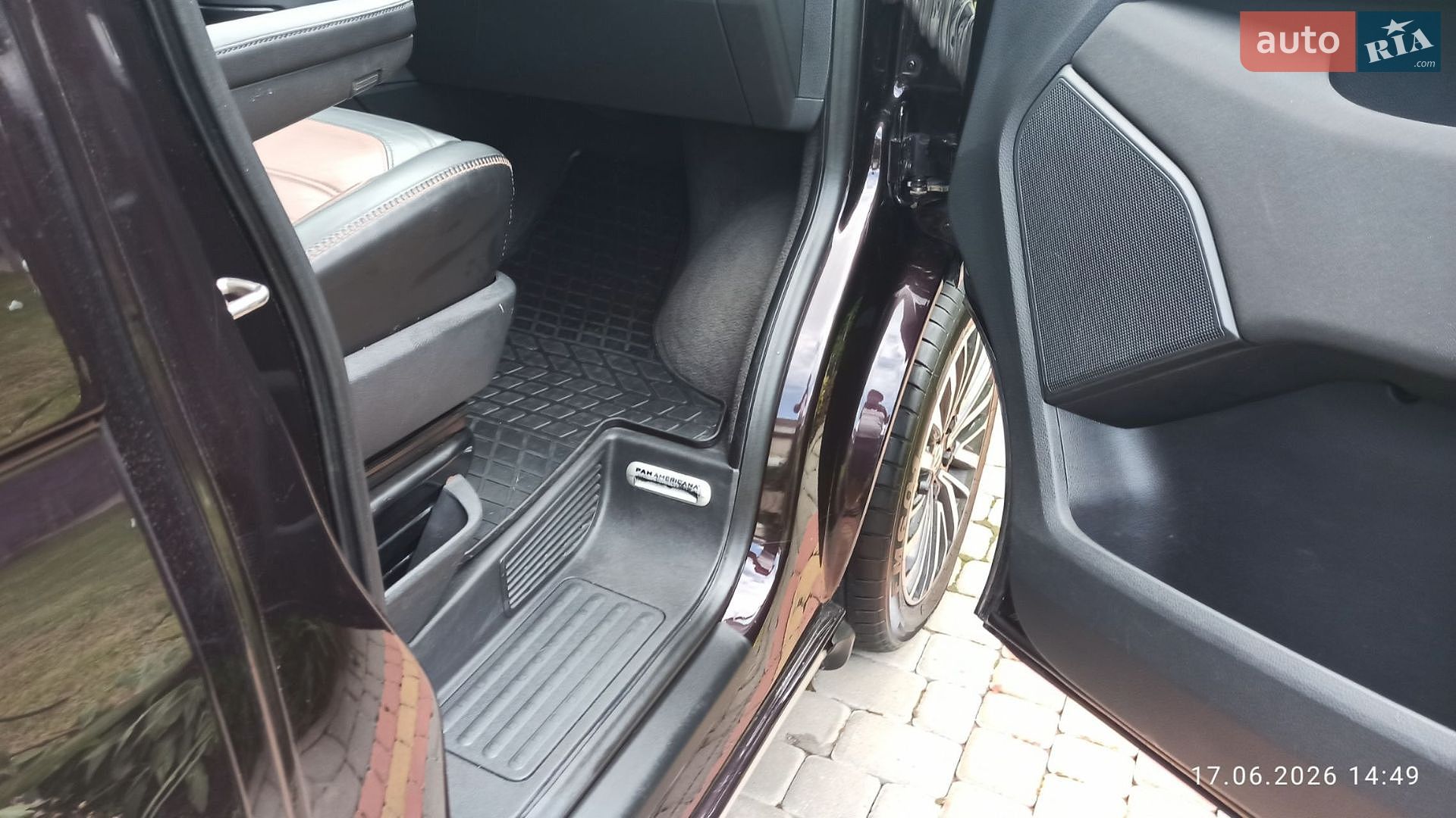 Volkswagen Multivan 2017 VIN WV2ZZZ7HZHH154503 фото оголошення 32 з 70
