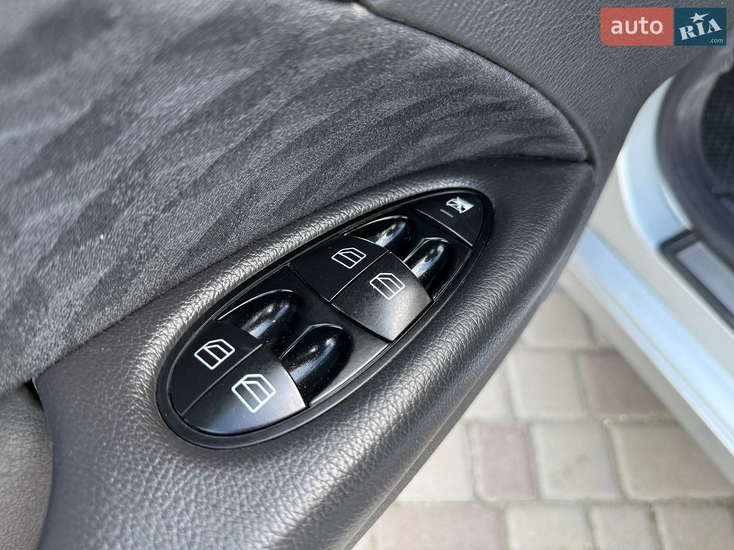 Mercedes-Benz E-Class 2002 VIN WDB2110061A081614 фото оголошення 30 з 43