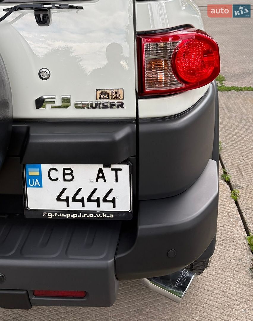 Toyota FJ Cruiser 2008 VIN JTEBU11F88K037802 фото оголошення 19 з 31
