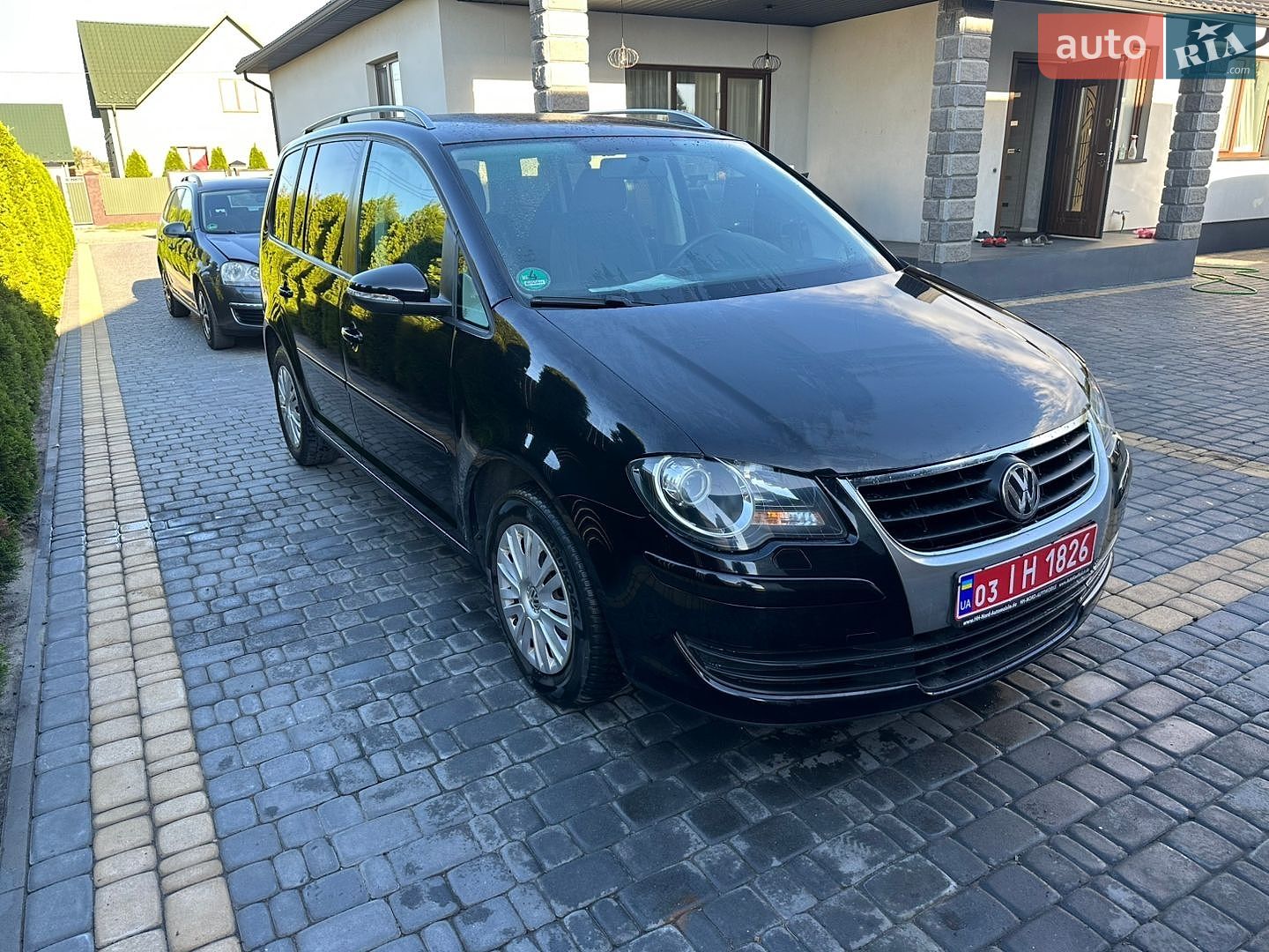Volkswagen Touran 2010 VIN WVGZZZ1TZAW079681 фото оголошення 2 з 64