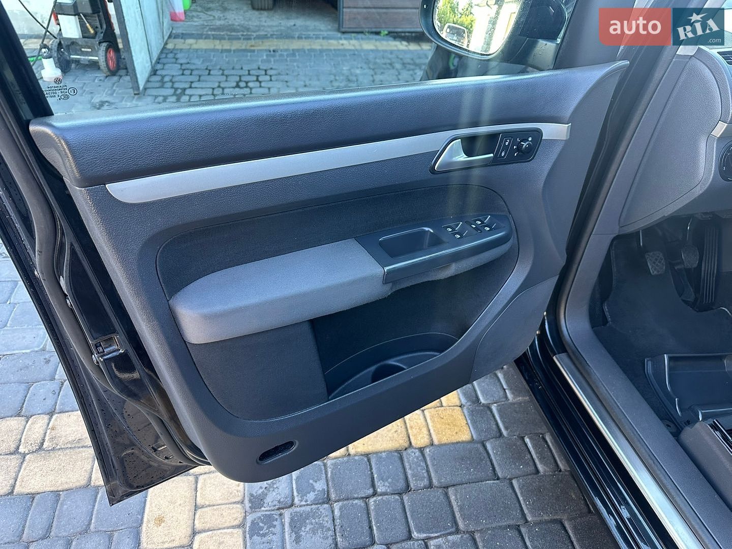Volkswagen Touran 2010 VIN WVGZZZ1TZAW079681 фото оголошення 28 з 64